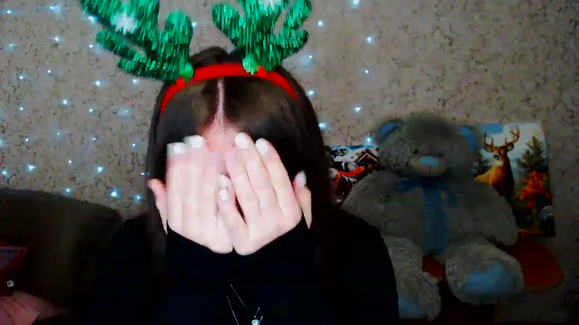 Gallery image thumbnail from Lunnaa_xx's myfreecams stream on, 12/25/2022, 21:41 image 10 of 20