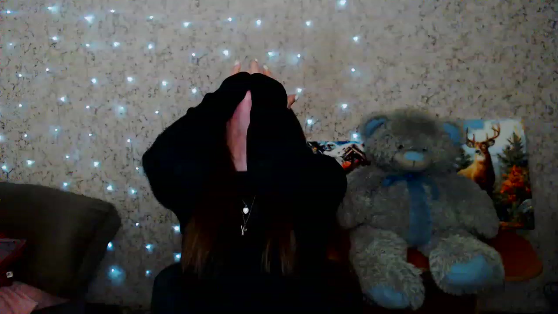 Gallery image thumbnail from Lunnaa_xx's myfreecams stream on, 12/25/2022, 21:41 image 9 of 20