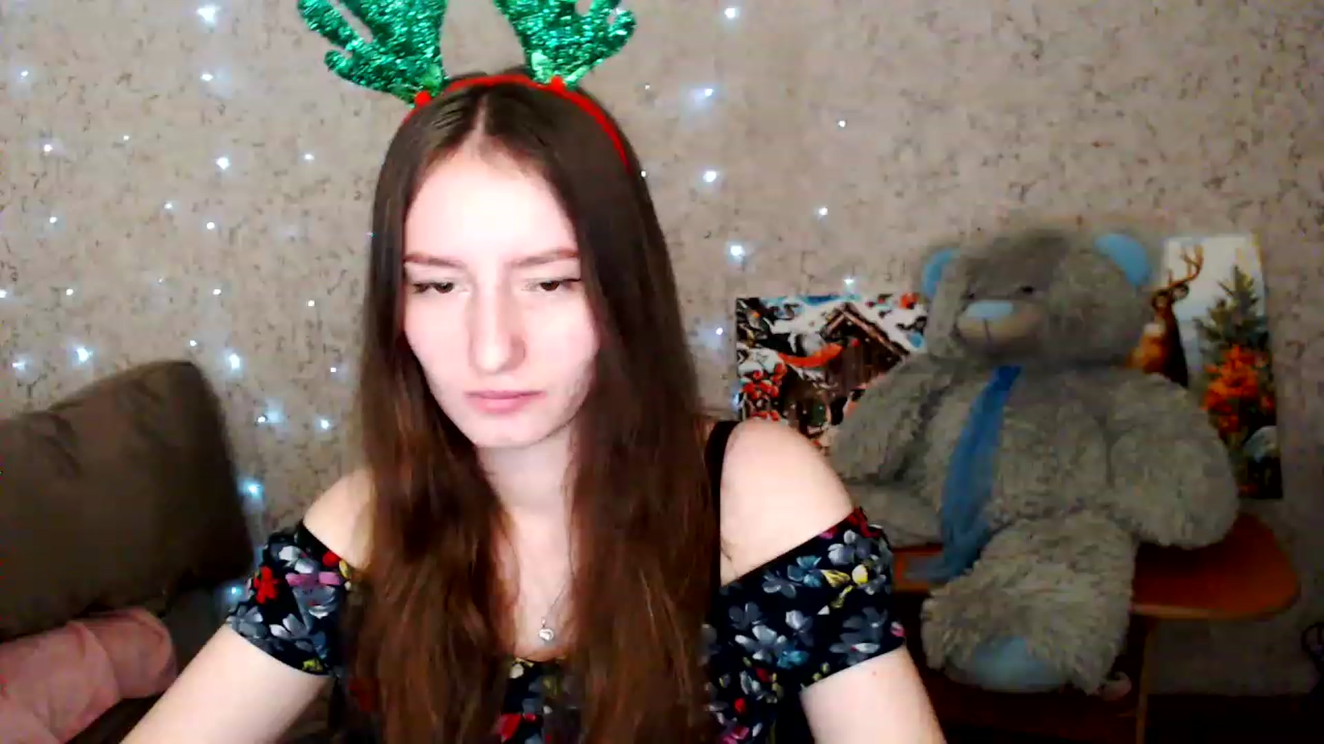 Gallery image thumbnail from Lunnaa_xx's myfreecams stream on, 12/28/2022, 16:37 image 5 of 20