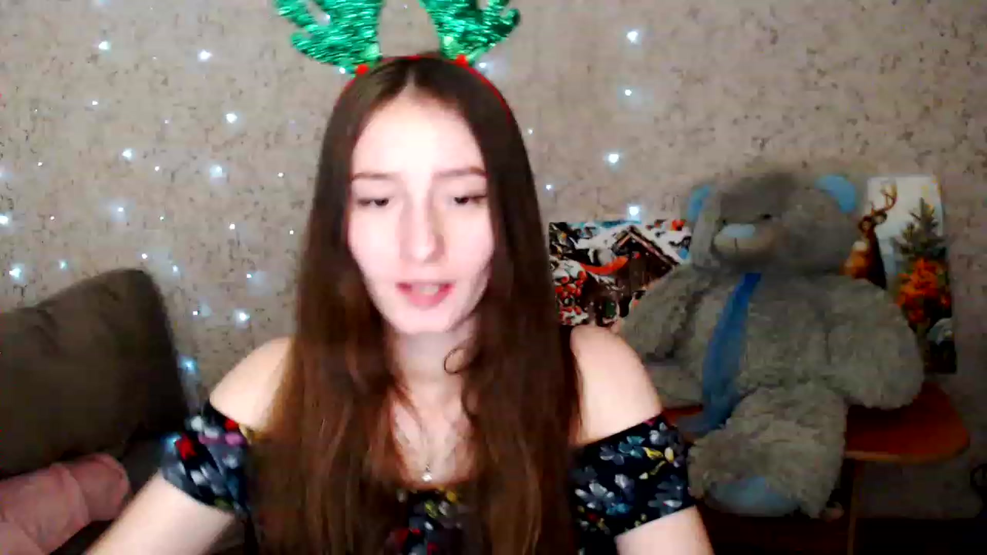 Gallery image thumbnail from Lunnaa_xx's myfreecams stream on, 12/28/2022, 16:37 image 14 of 20