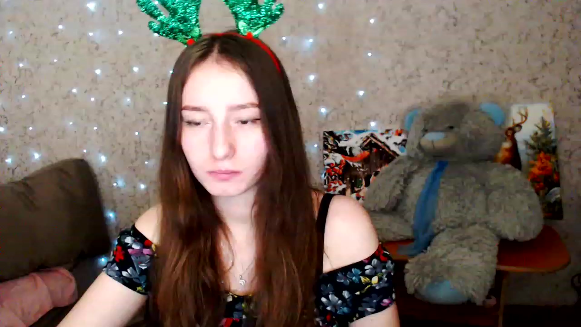 Gallery image thumbnail from Lunnaa_xx's myfreecams stream on, 12/28/2022, 16:37 image 6 of 20