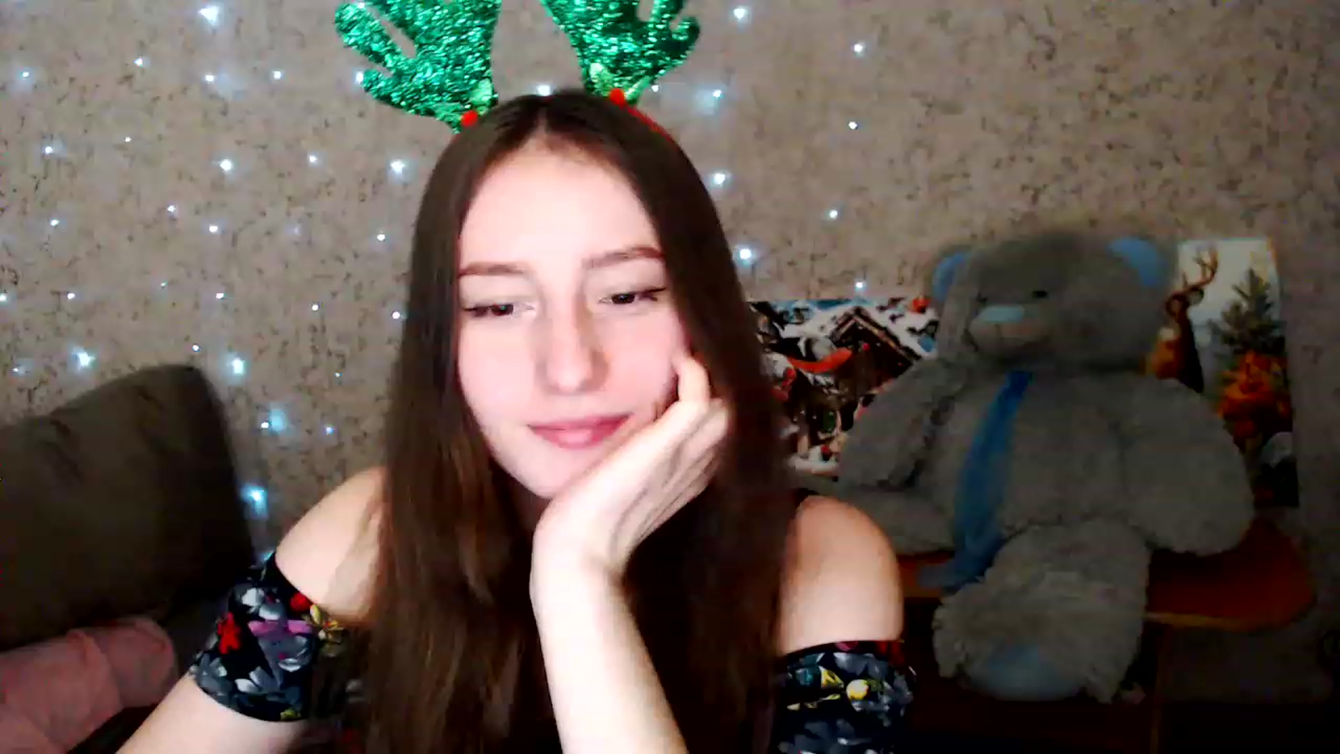 Gallery image thumbnail from Lunnaa_xx's myfreecams stream on, 12/28/2022, 16:37 image 11 of 20