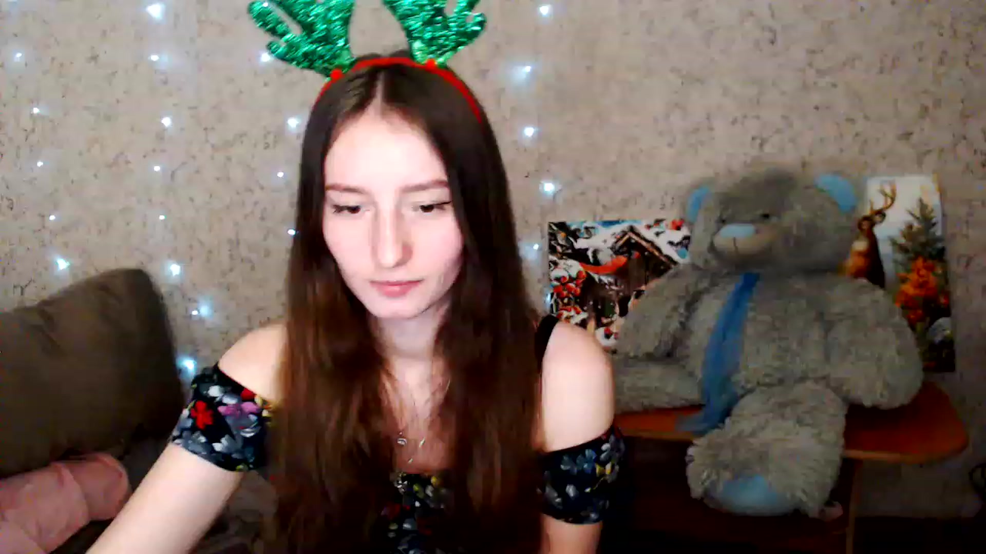Gallery image thumbnail from Lunnaa_xx's myfreecams stream on, 12/28/2022, 16:37 image 18 of 20