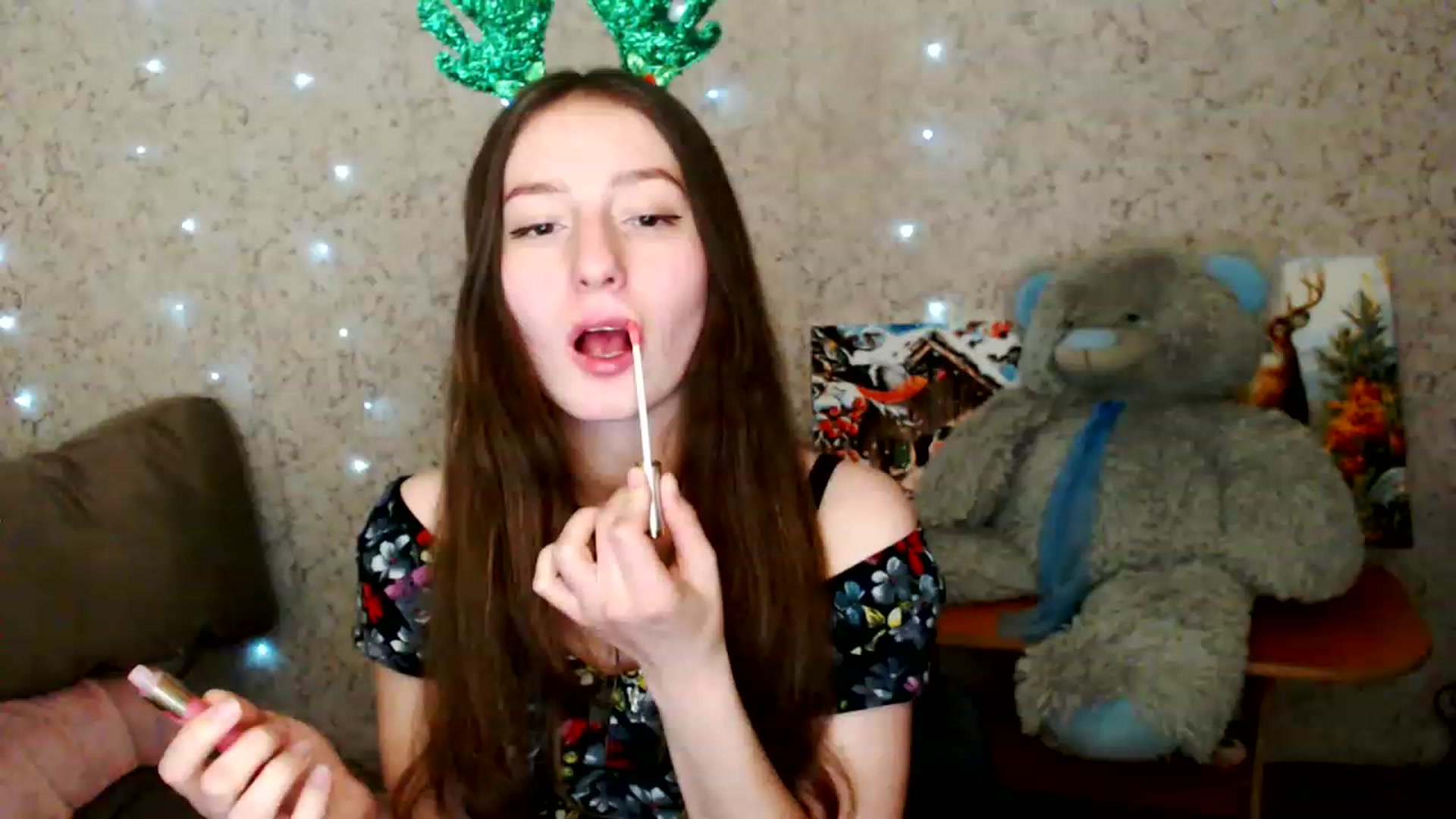 Gallery image thumbnail from Lunnaa_xx's myfreecams stream on, 12/28/2022, 17:33 image 15 of 20
