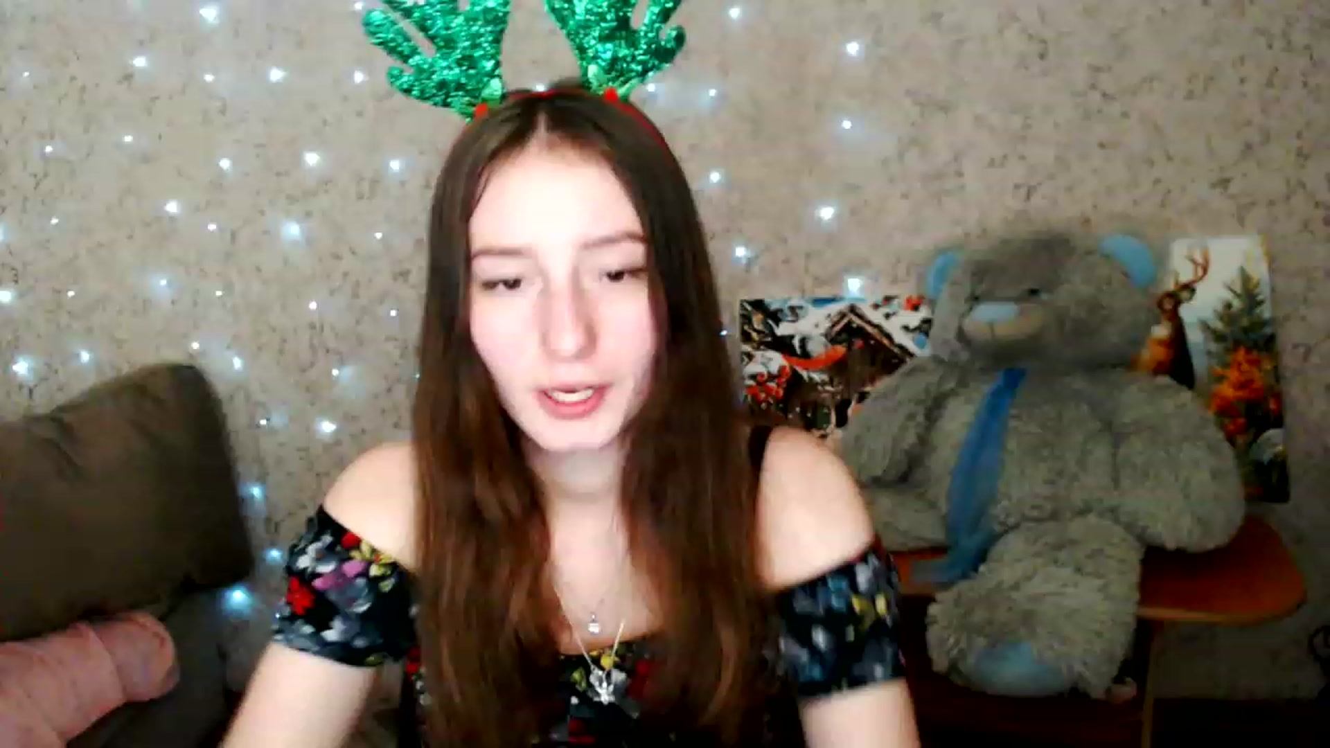 Gallery image thumbnail from Lunnaa_xx's myfreecams stream on, 12/28/2022, 17:33 image 9 of 20