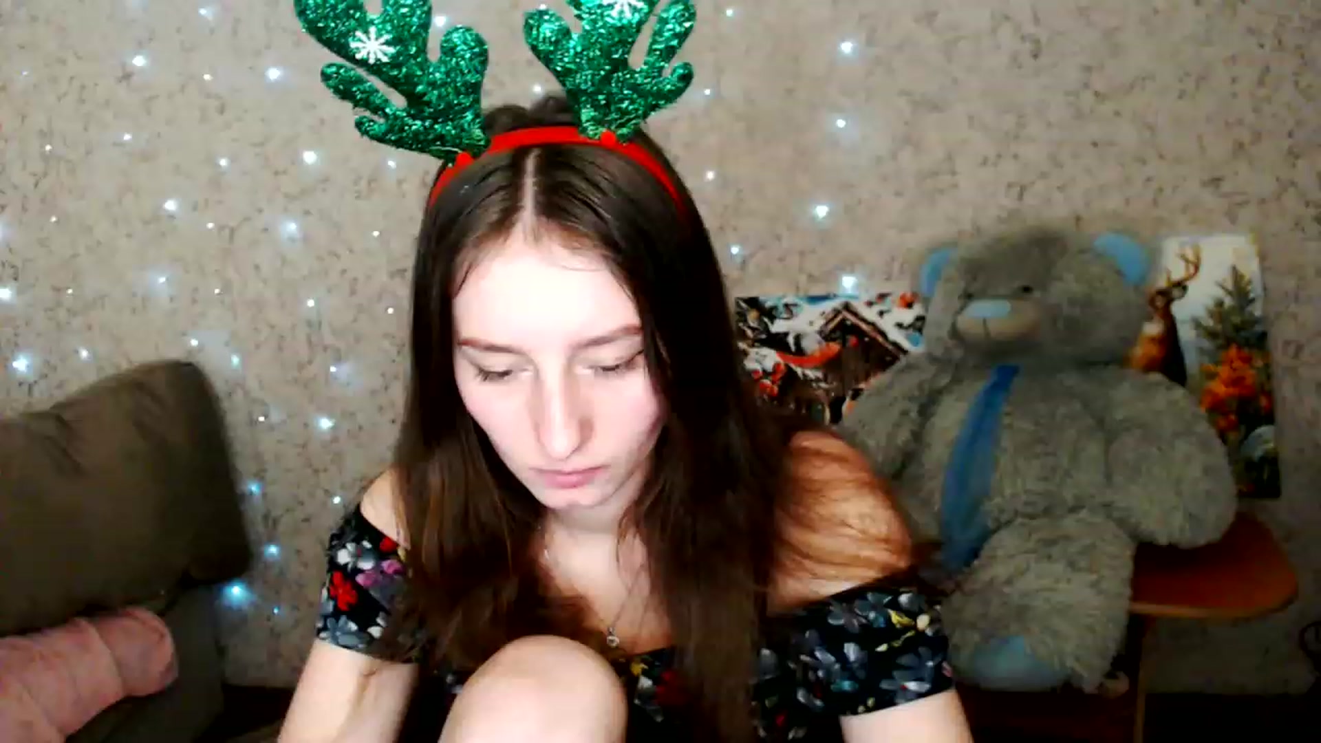 Gallery image thumbnail from Lunnaa_xx's myfreecams stream on, 12/28/2022, 17:33 image 2 of 20