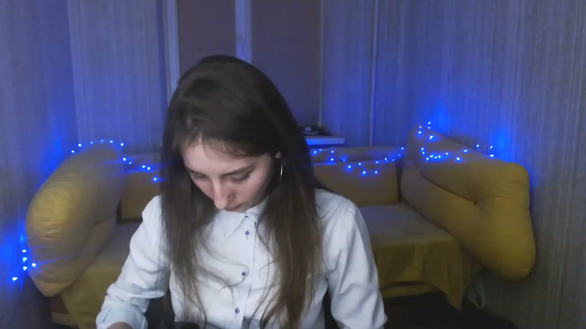Gallery image thumbnail from Lunnaa_xx's myfreecams stream on, 01/04/2023, 18:16 image 17 of 20