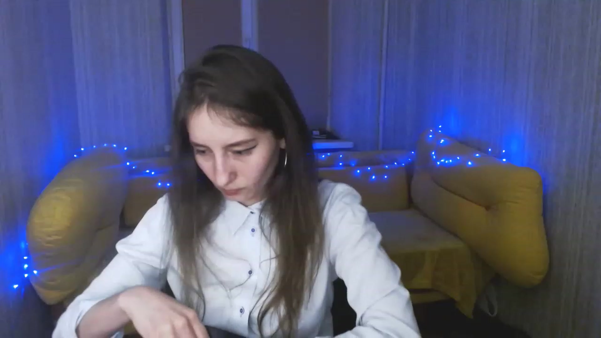 Gallery image thumbnail from Lunnaa_xx's myfreecams stream on, 01/04/2023, 18:16 image 18 of 20
