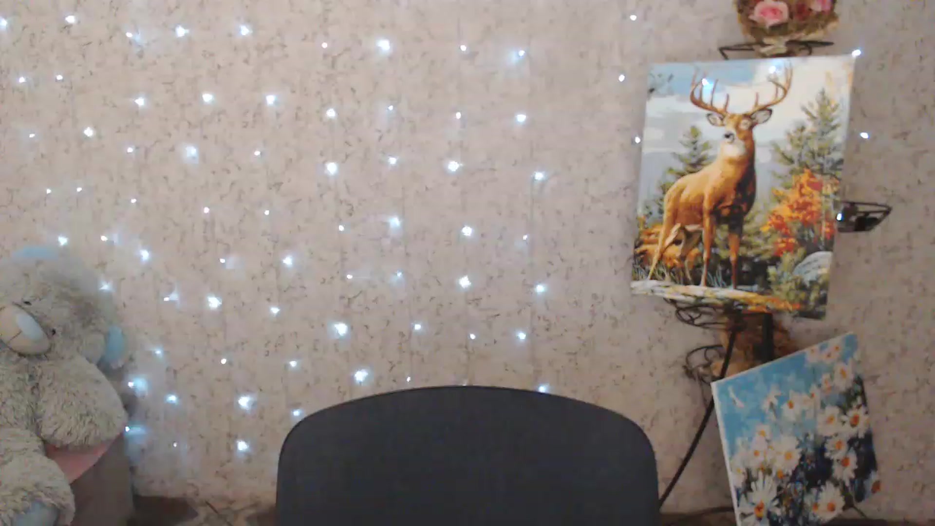Gallery image thumbnail from Lunnaa_xx's myfreecams stream on, 01/05/2023, 17:29 image 8 of 20