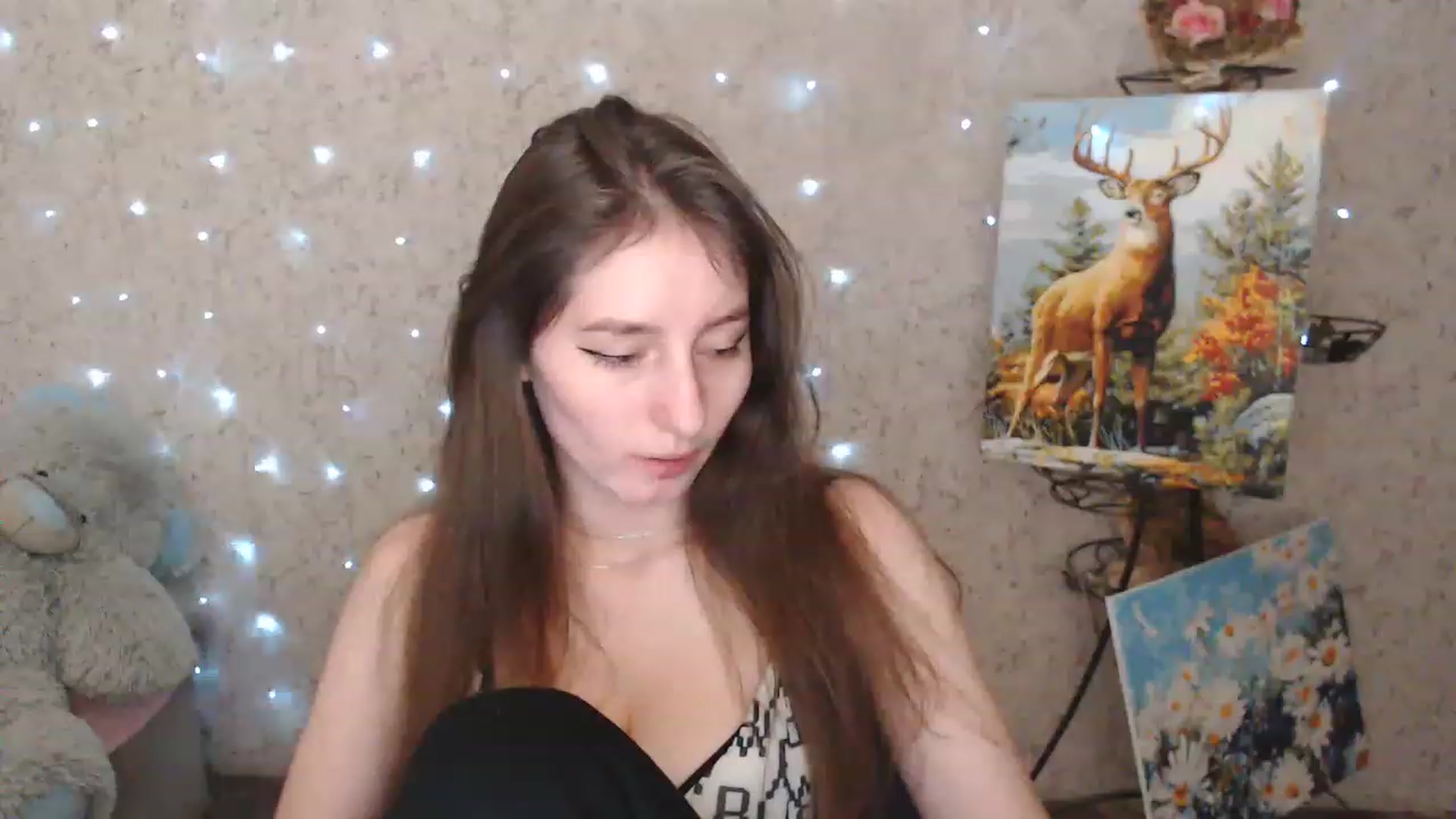 Gallery image thumbnail from Lunnaa_xx's myfreecams stream on, 01/05/2023, 17:29 image 17 of 20