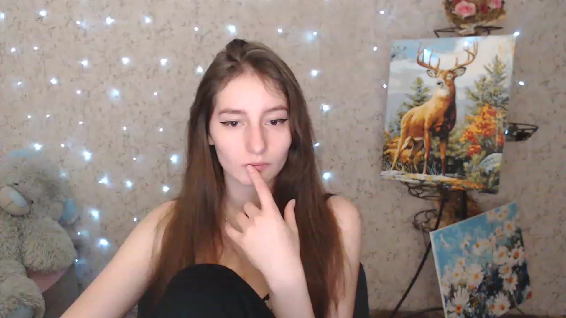 Gallery image thumbnail from Lunnaa_xx's myfreecams stream on, 01/05/2023, 17:29 image 19 of 20