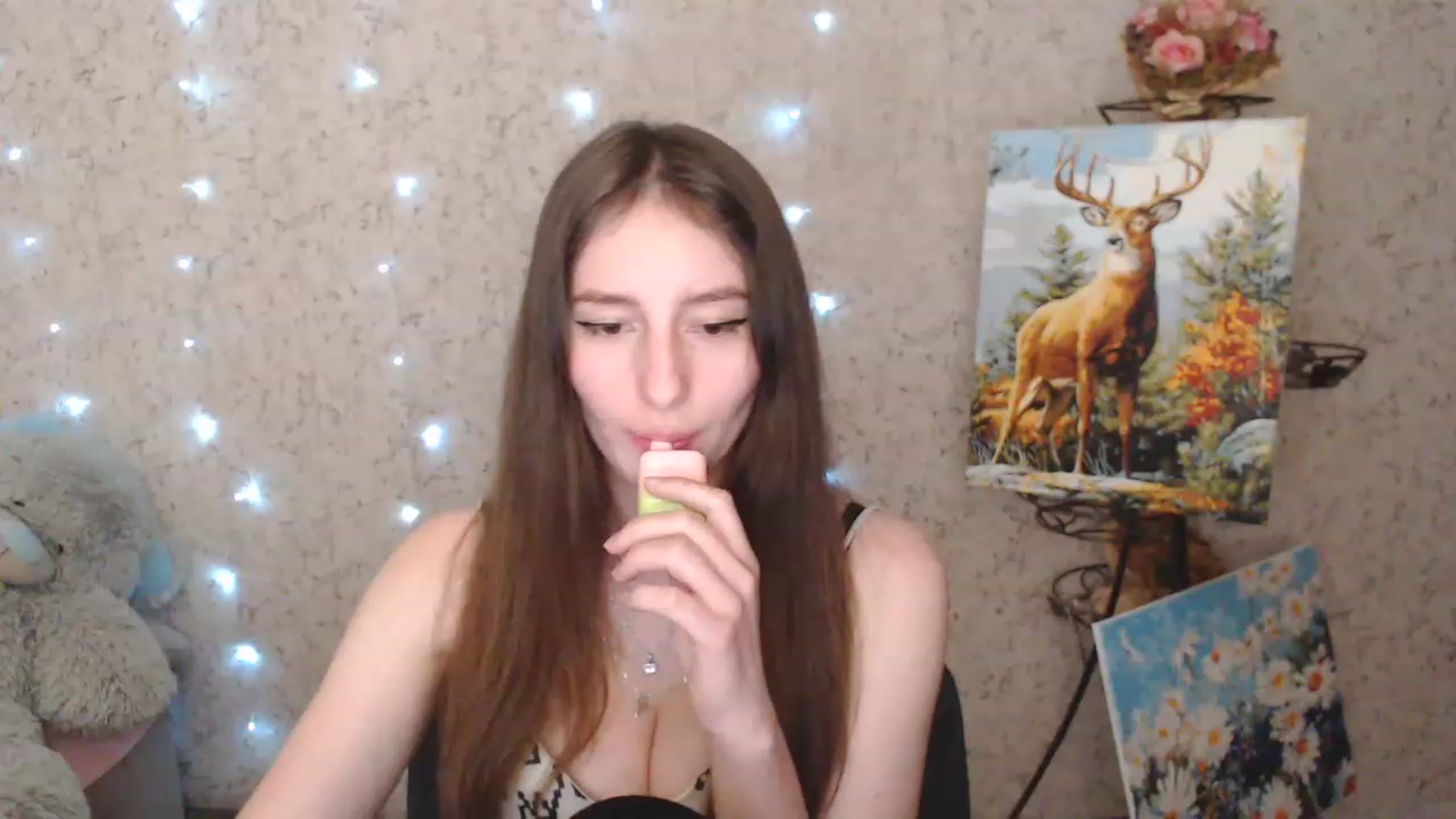 Gallery image thumbnail from Lunnaa_xx's myfreecams stream on, 01/05/2023, 19:07 image 14 of 20