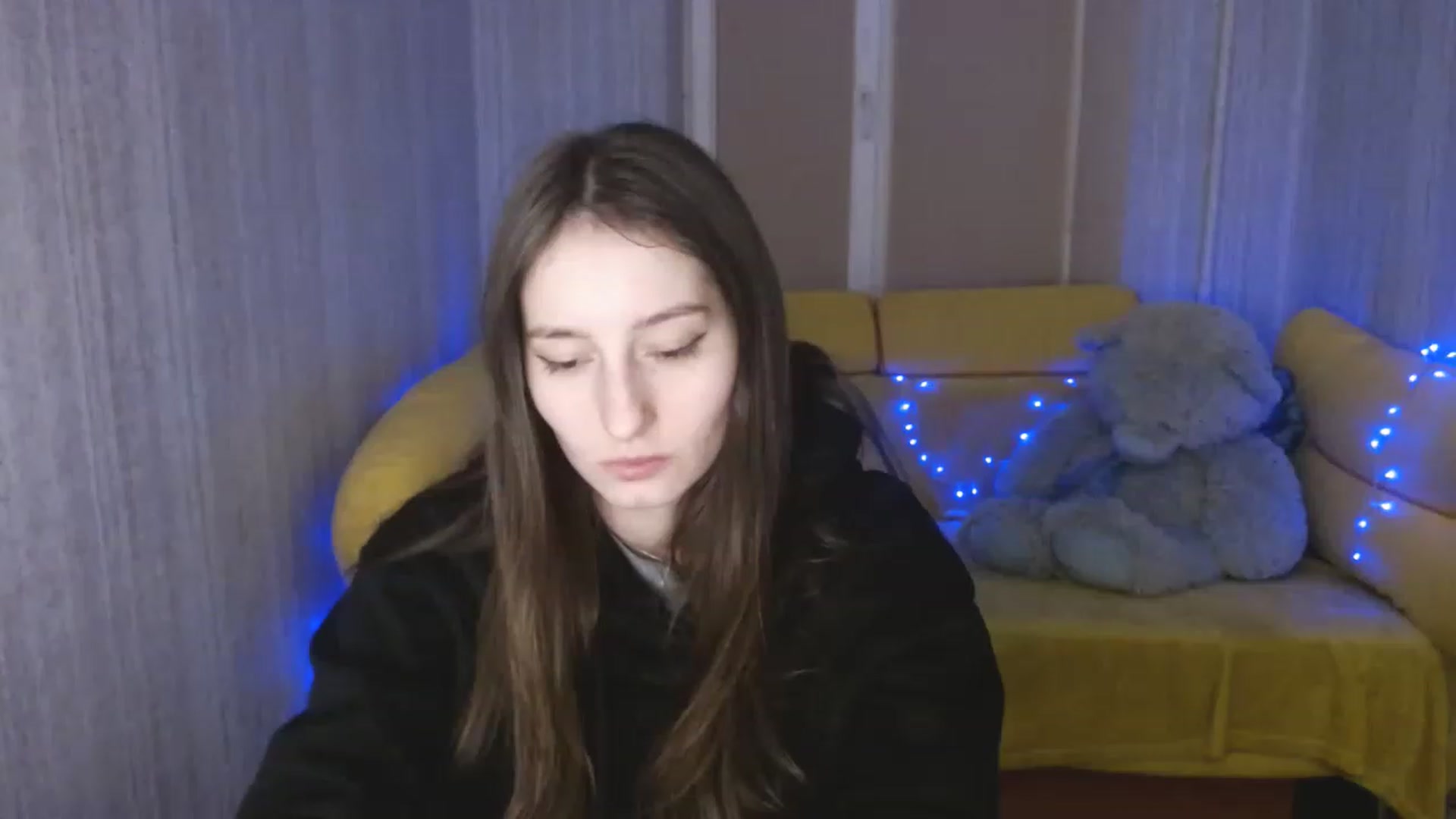Gallery image thumbnail from Lunnaa_xx's myfreecams stream on, 01/10/2023, 14:45 image 6 of 20