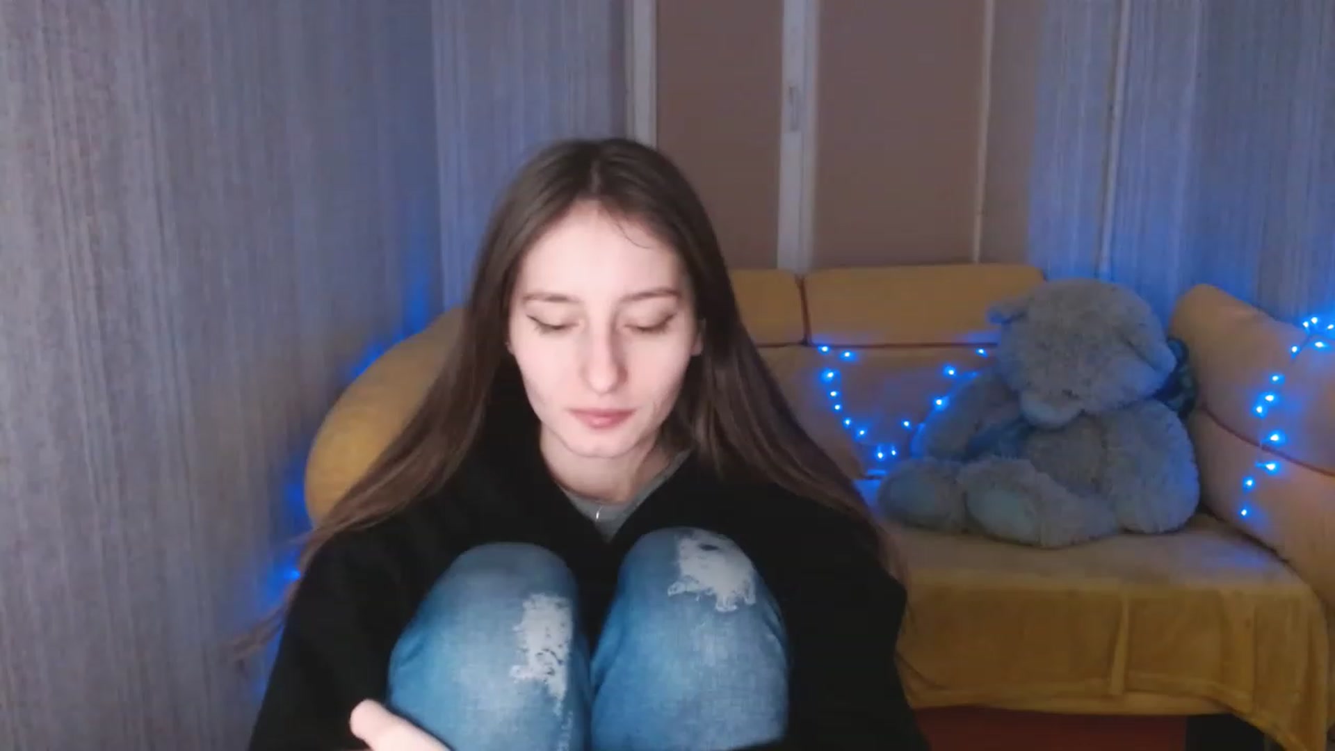 Gallery image thumbnail from Lunnaa_xx's myfreecams stream on, 01/10/2023, 14:45 image 20 of 20