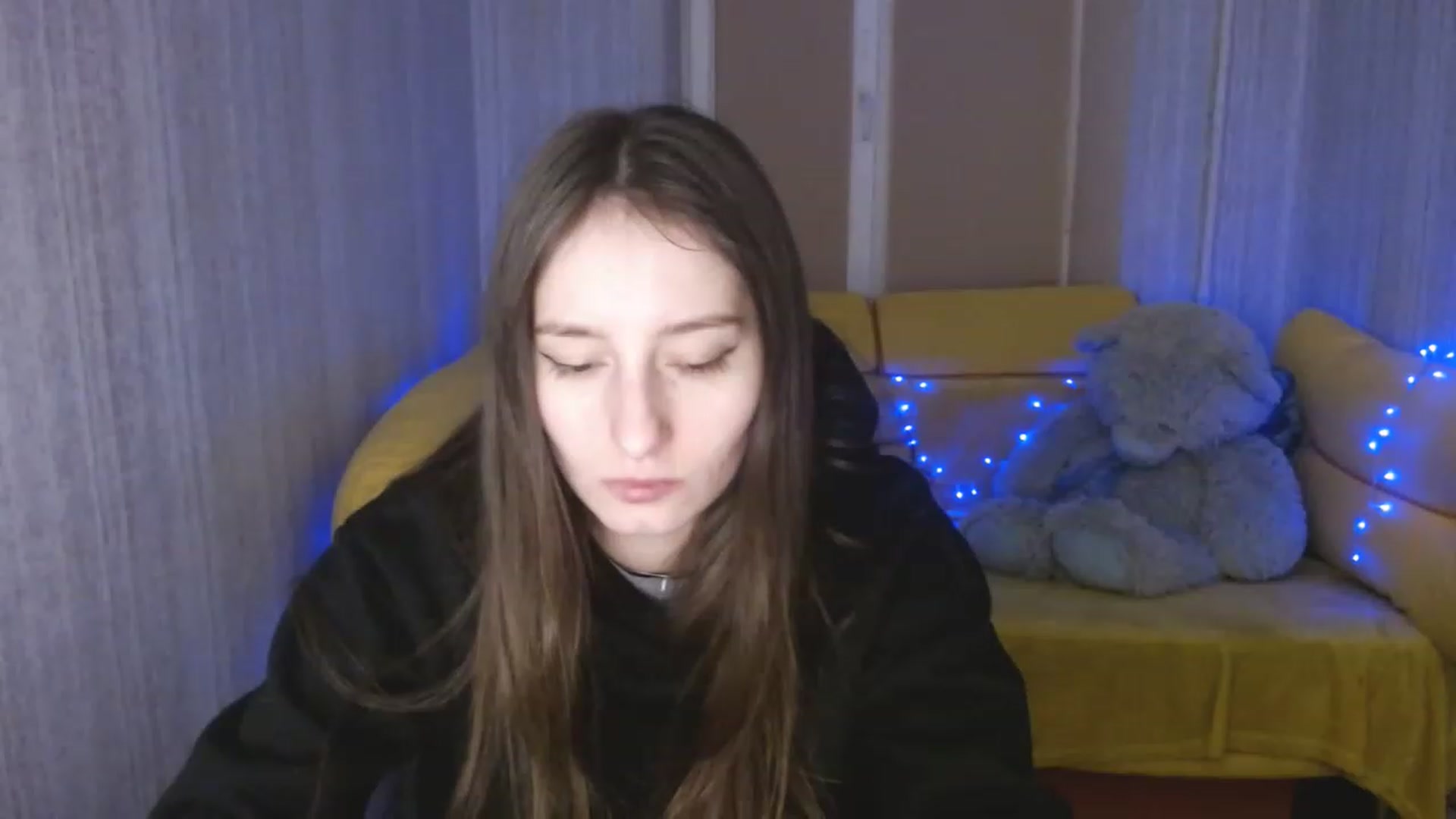 Gallery image thumbnail from Lunnaa_xx's myfreecams stream on, 01/10/2023, 14:45 image 19 of 20