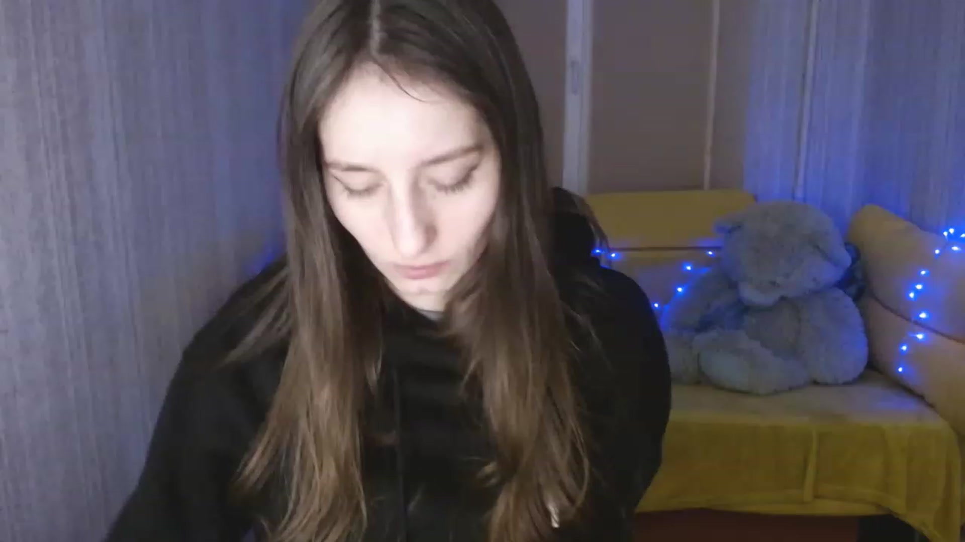 Gallery image thumbnail from Lunnaa_xx's myfreecams stream on, 01/10/2023, 14:45 image 14 of 20