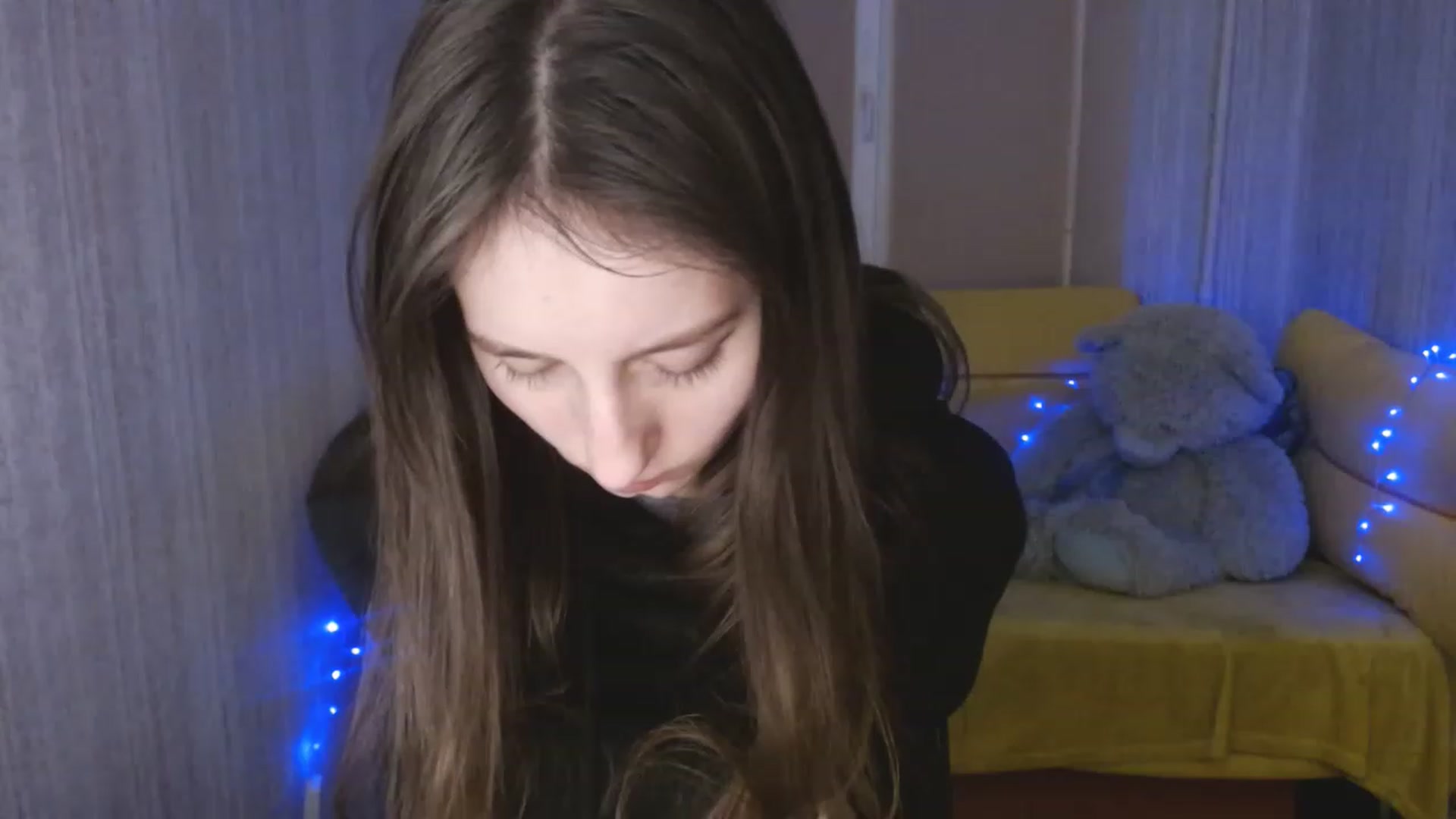 Gallery image thumbnail from Lunnaa_xx's myfreecams stream on, 01/10/2023, 14:45 image 8 of 20