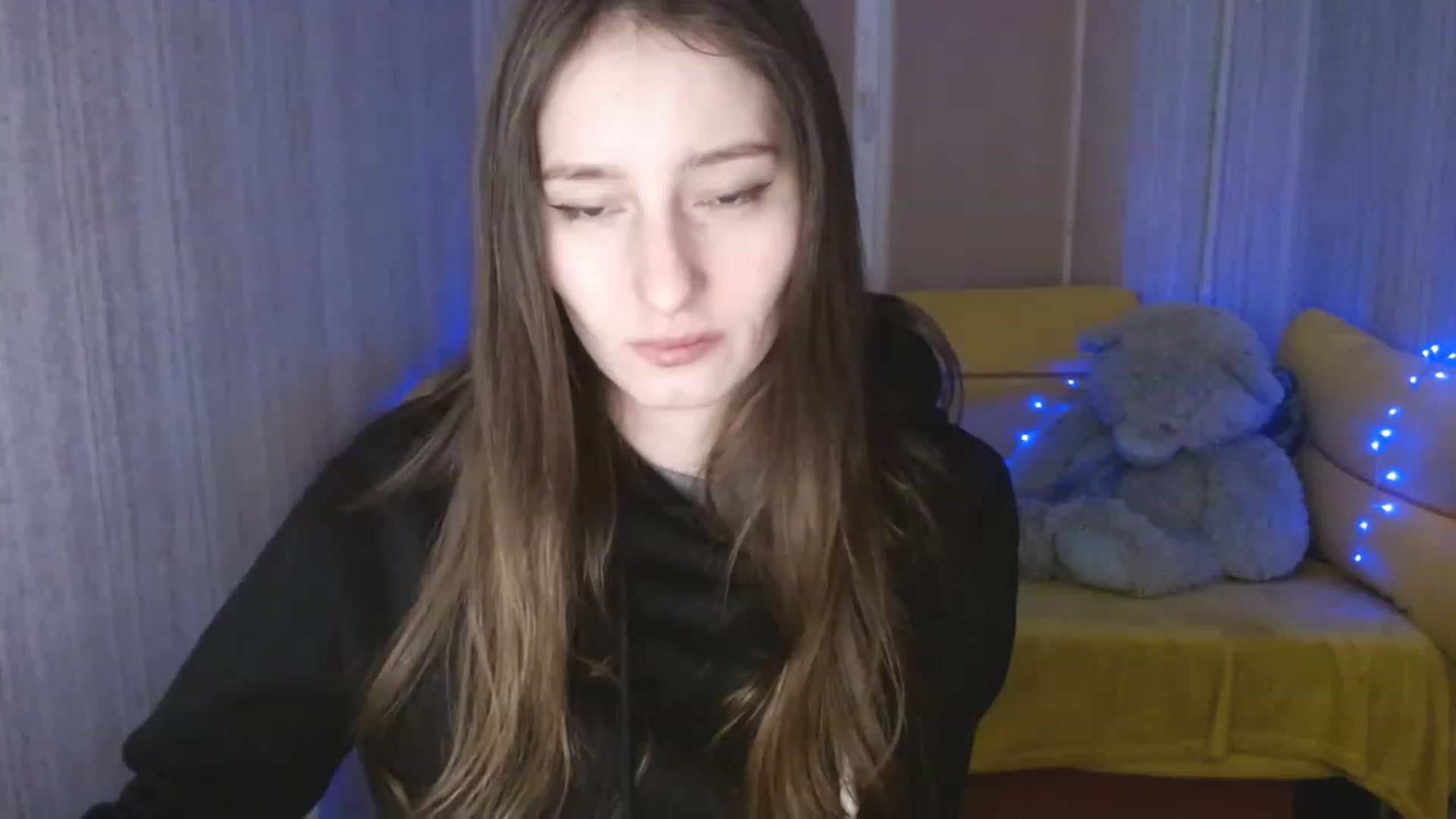 Gallery image thumbnail from Lunnaa_xx's myfreecams stream on, 01/10/2023, 14:45 image 9 of 20