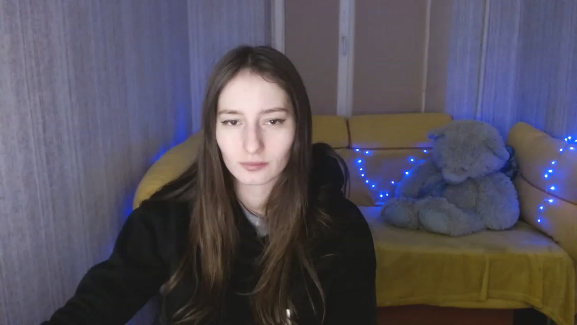 Gallery image thumbnail from Lunnaa_xx's myfreecams stream on, 01/10/2023, 14:45 image 1 of 20