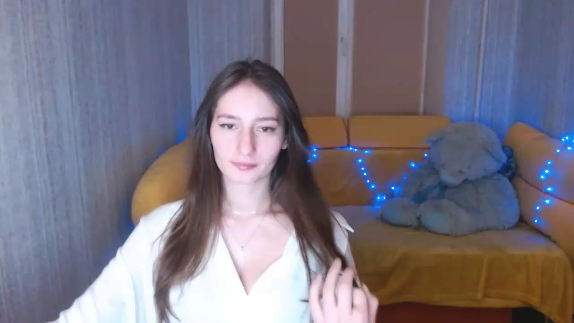 Gallery image thumbnail from Lunnaa_xx's myfreecams stream on, 01/10/2023, 17:58 image 5 of 20