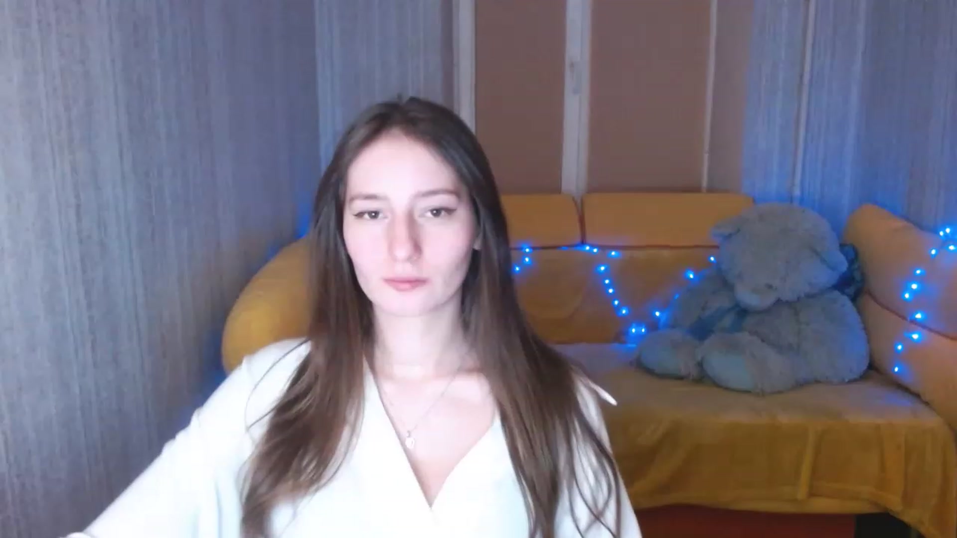 Gallery image thumbnail from Lunnaa_xx's myfreecams stream on, 01/10/2023, 17:58 image 6 of 20