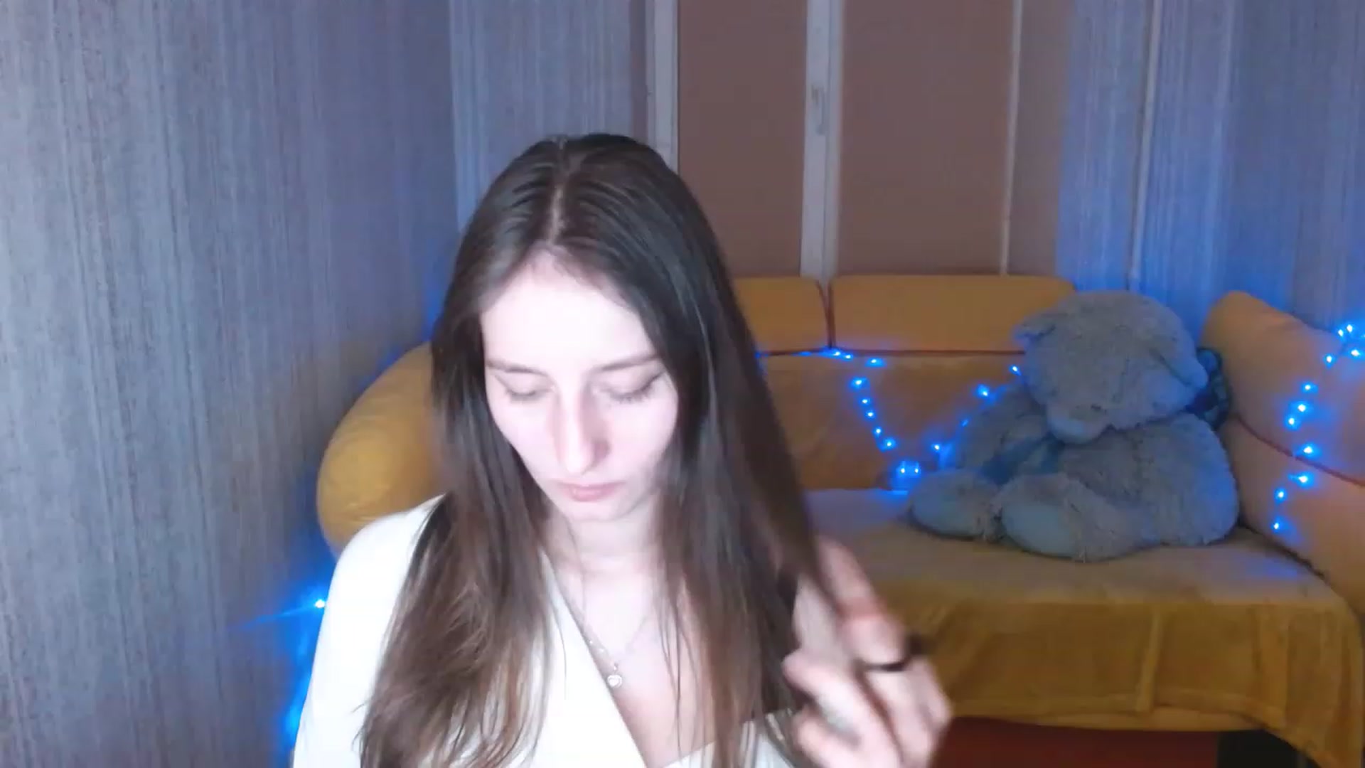 Gallery image thumbnail from Lunnaa_xx's myfreecams stream on, 01/10/2023, 17:58 image 12 of 20