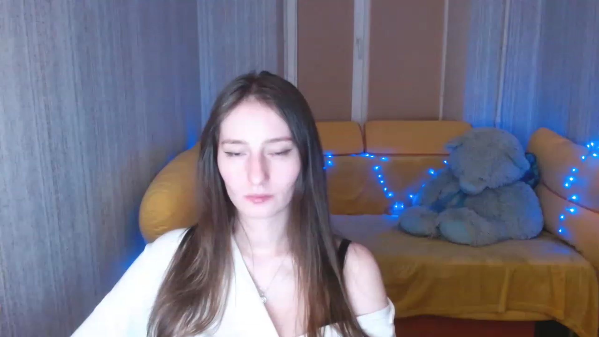 Gallery image thumbnail from Lunnaa_xx's myfreecams stream on, 01/10/2023, 17:58 image 13 of 20
