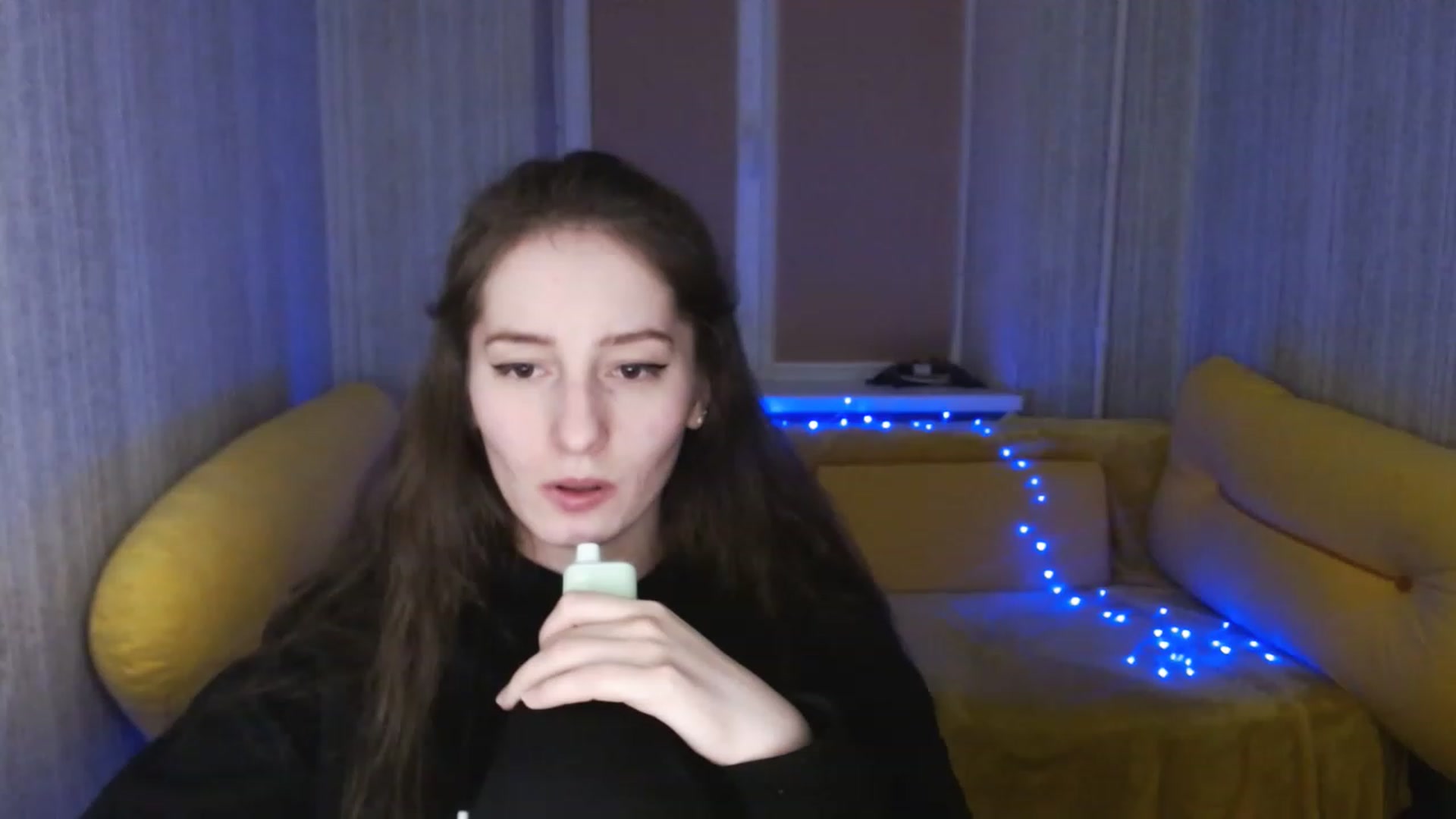 Gallery image thumbnail from Lunnaa_xx's myfreecams stream on, 01/18/2023, 15:32 image 12 of 20