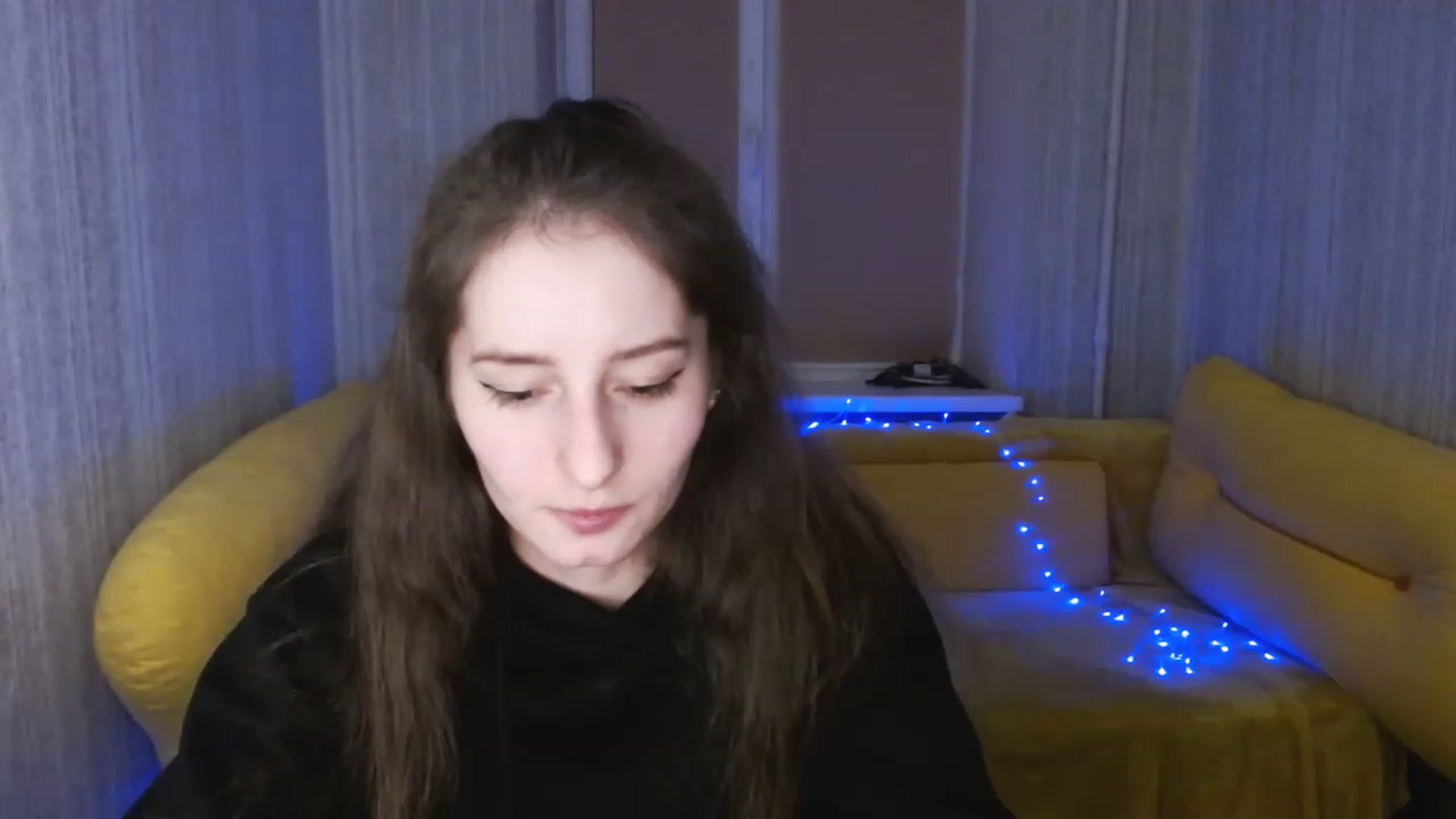 Gallery image thumbnail from Lunnaa_xx's myfreecams stream on, 01/18/2023, 16:21 image 11 of 20