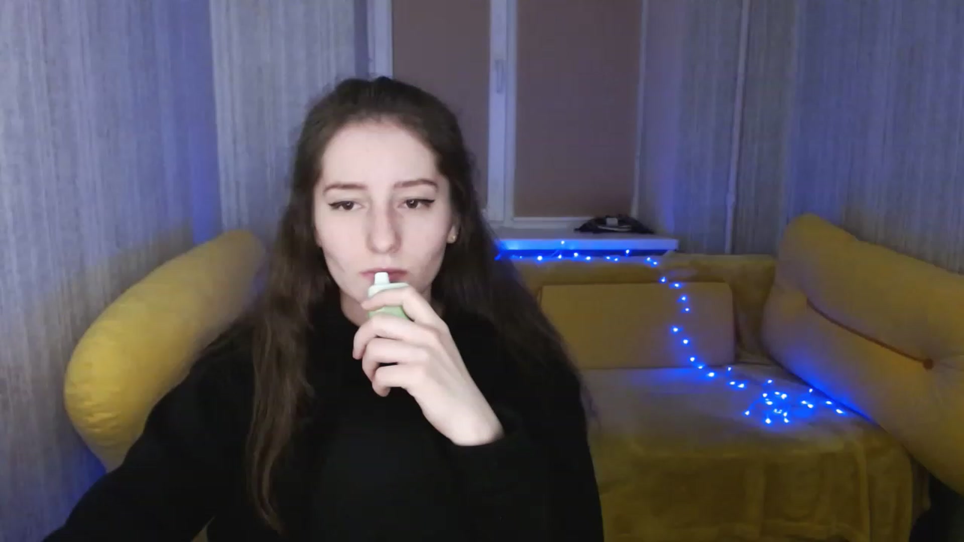 Gallery image thumbnail from Lunnaa_xx's myfreecams stream on, 01/18/2023, 16:21 image 20 of 20