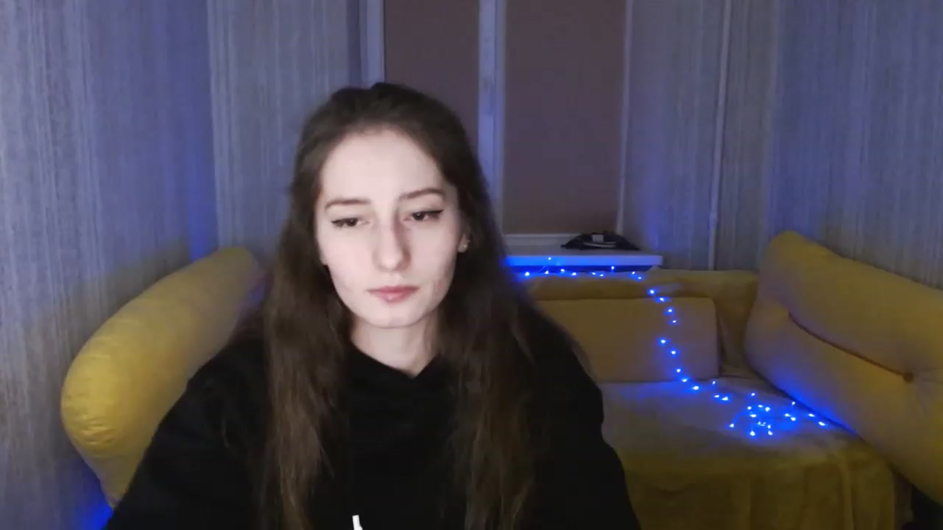 Gallery image thumbnail from Lunnaa_xx's myfreecams stream on, 01/18/2023, 16:21 image 12 of 20