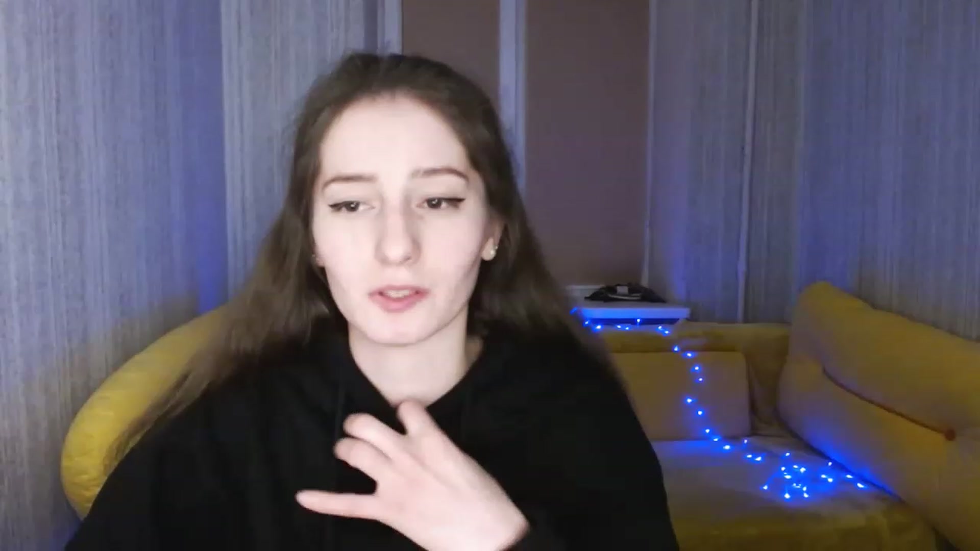 Gallery image thumbnail from Lunnaa_xx's myfreecams stream on, 01/18/2023, 16:21 image 16 of 20
