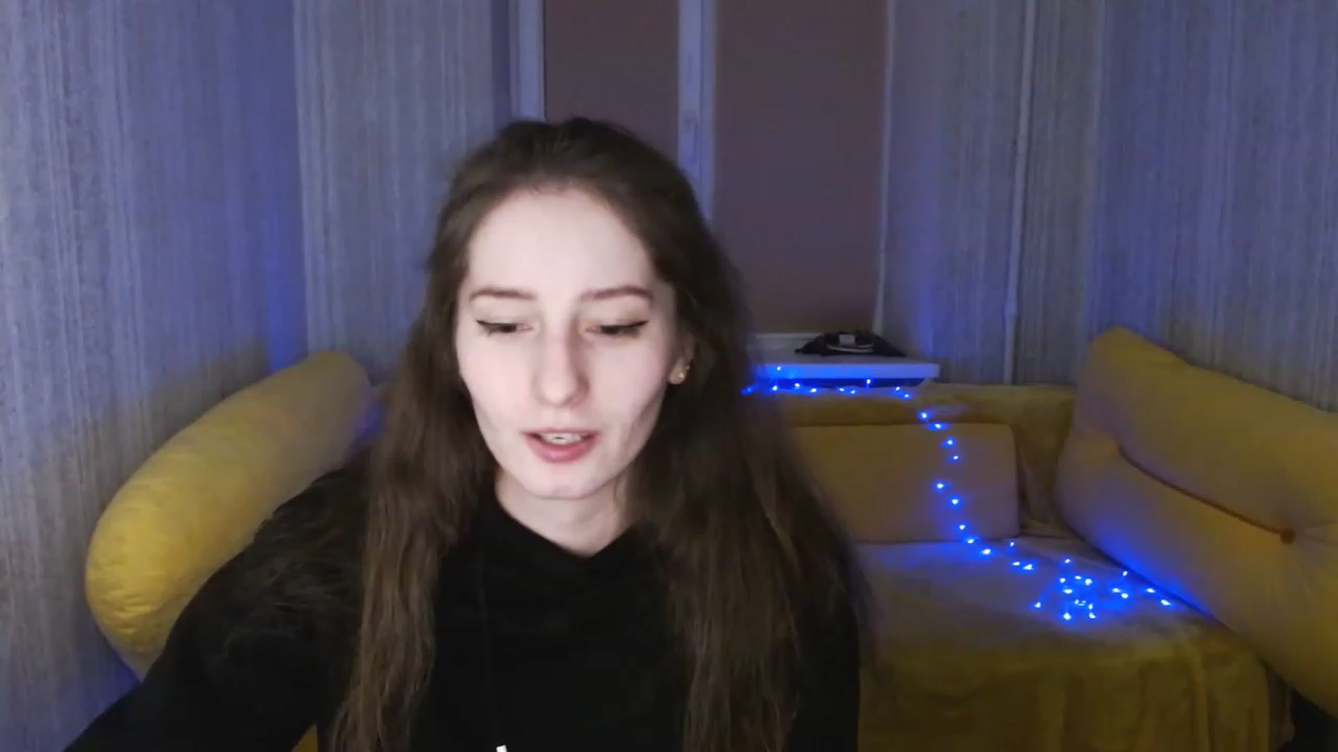 Gallery image thumbnail from Lunnaa_xx's myfreecams stream on, 01/18/2023, 16:21 image 9 of 20