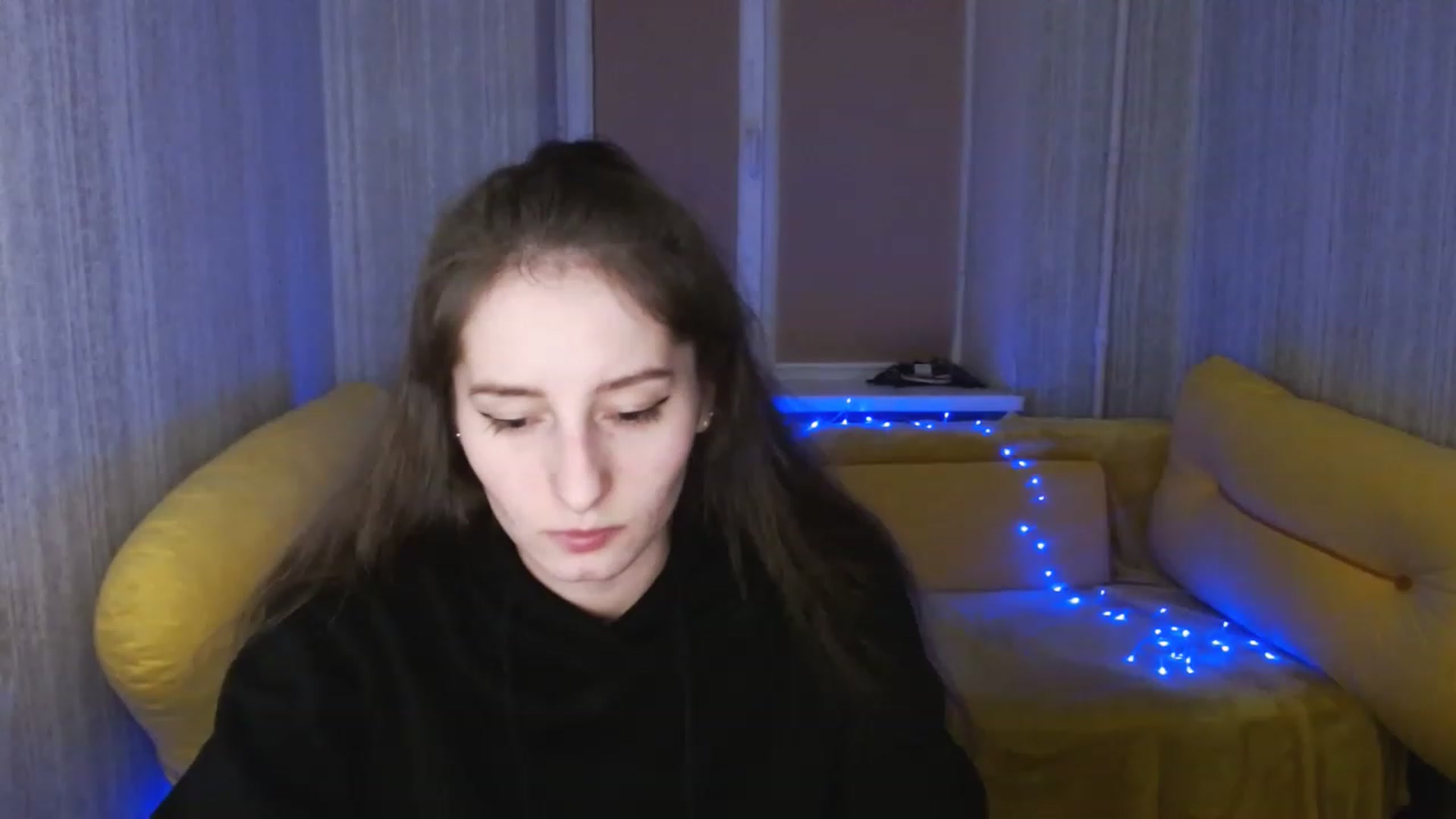 Gallery image thumbnail from Lunnaa_xx's myfreecams stream on, 01/18/2023, 16:21 image 2 of 20