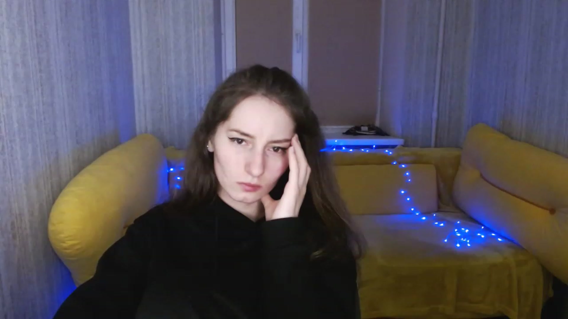 Gallery image thumbnail from Lunnaa_xx's myfreecams stream on, 01/18/2023, 17:13 image 12 of 20