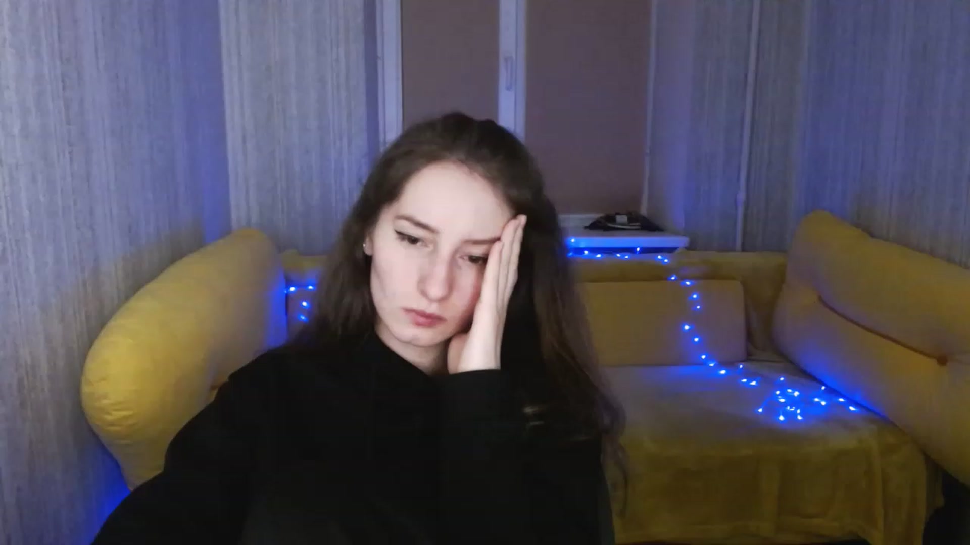 Gallery image thumbnail from Lunnaa_xx's myfreecams stream on, 01/18/2023, 17:13 image 6 of 20