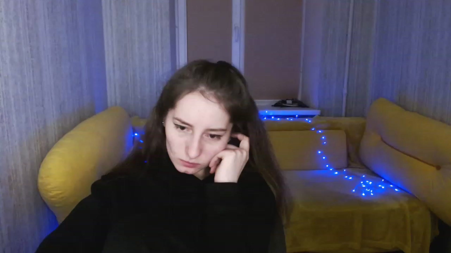 Gallery image thumbnail from Lunnaa_xx's myfreecams stream on, 01/18/2023, 17:13 image 14 of 20