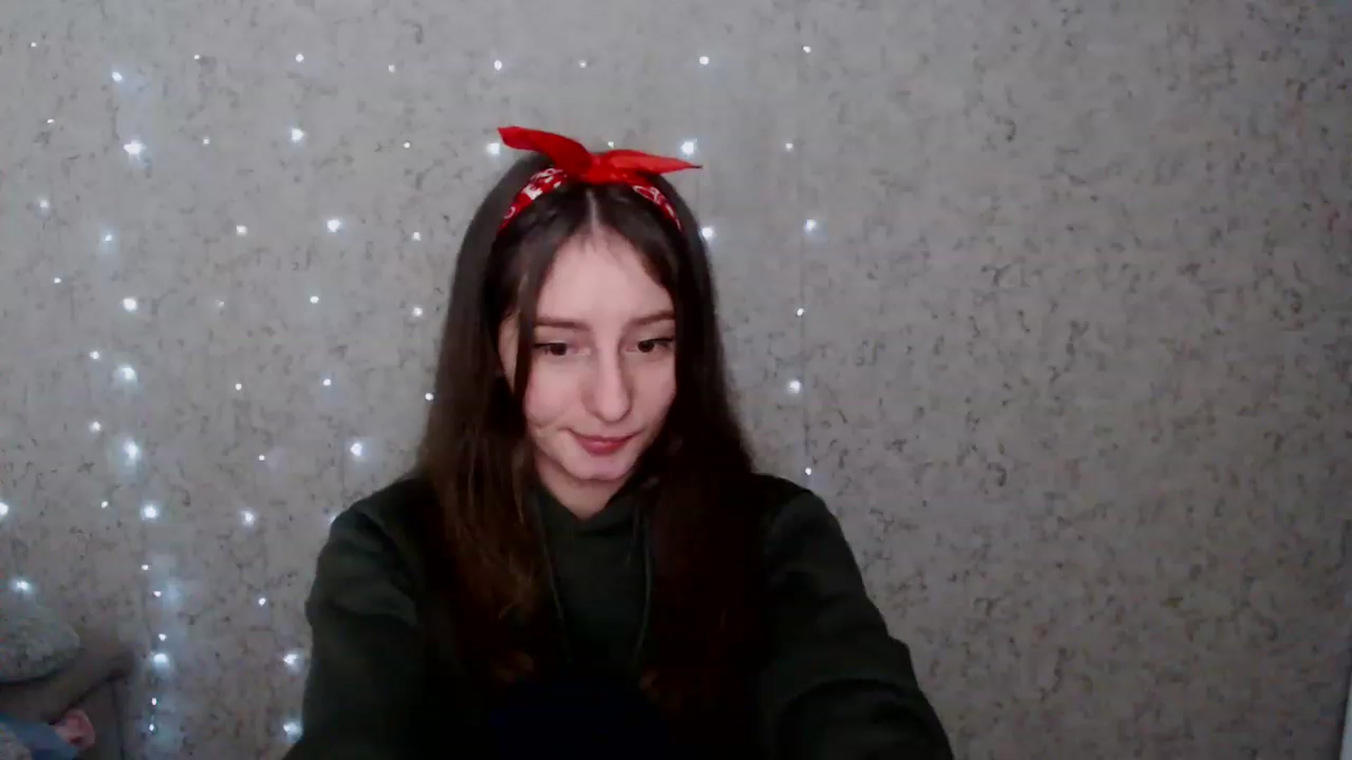 Gallery image thumbnail from Lunnaa_xx's myfreecams stream on, 01/19/2023, 16:04 image 15 of 20