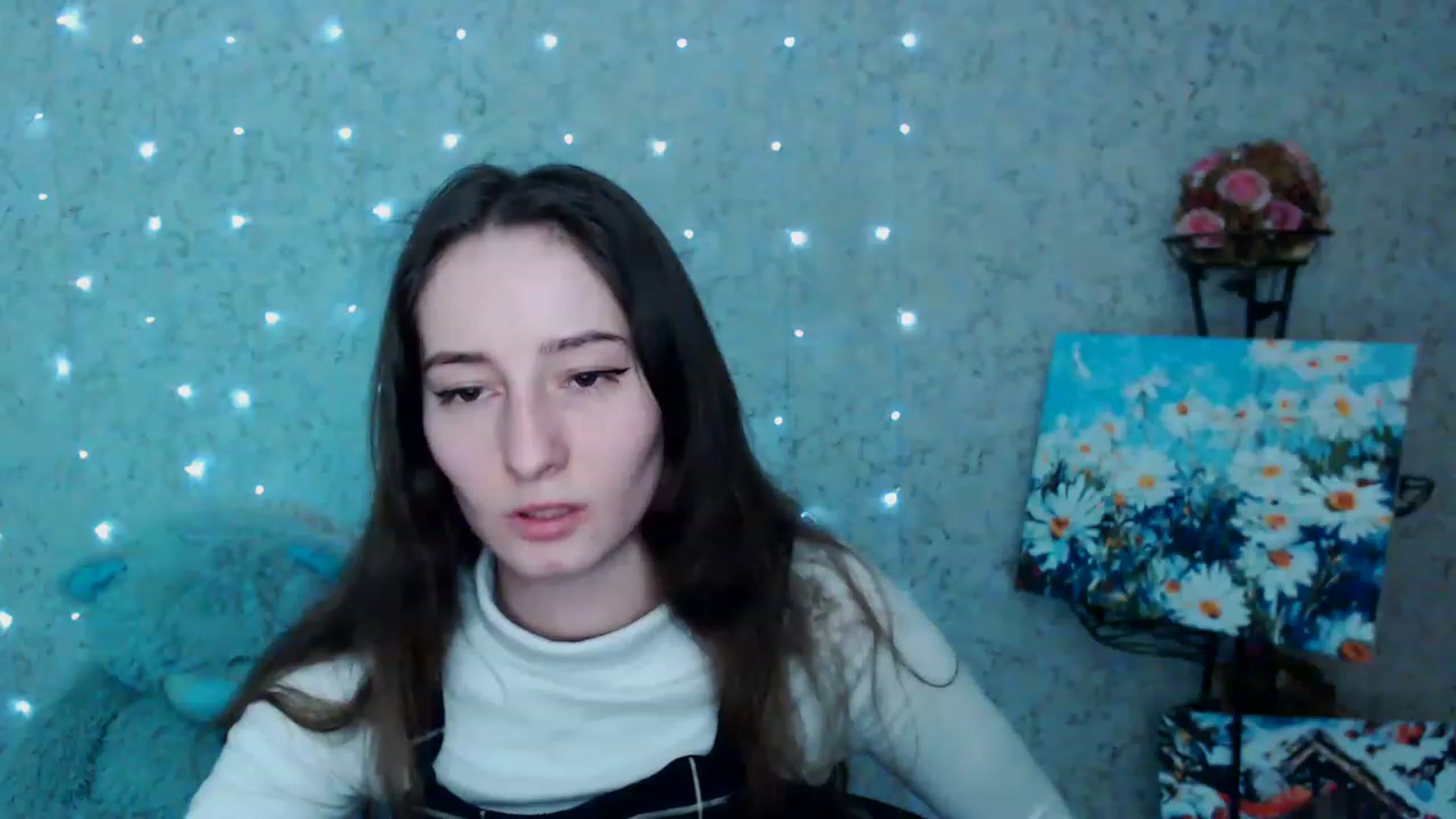 Gallery image thumbnail from Lunnaa_xx's myfreecams stream on, 02/01/2023, 16:05 image 6 of 20