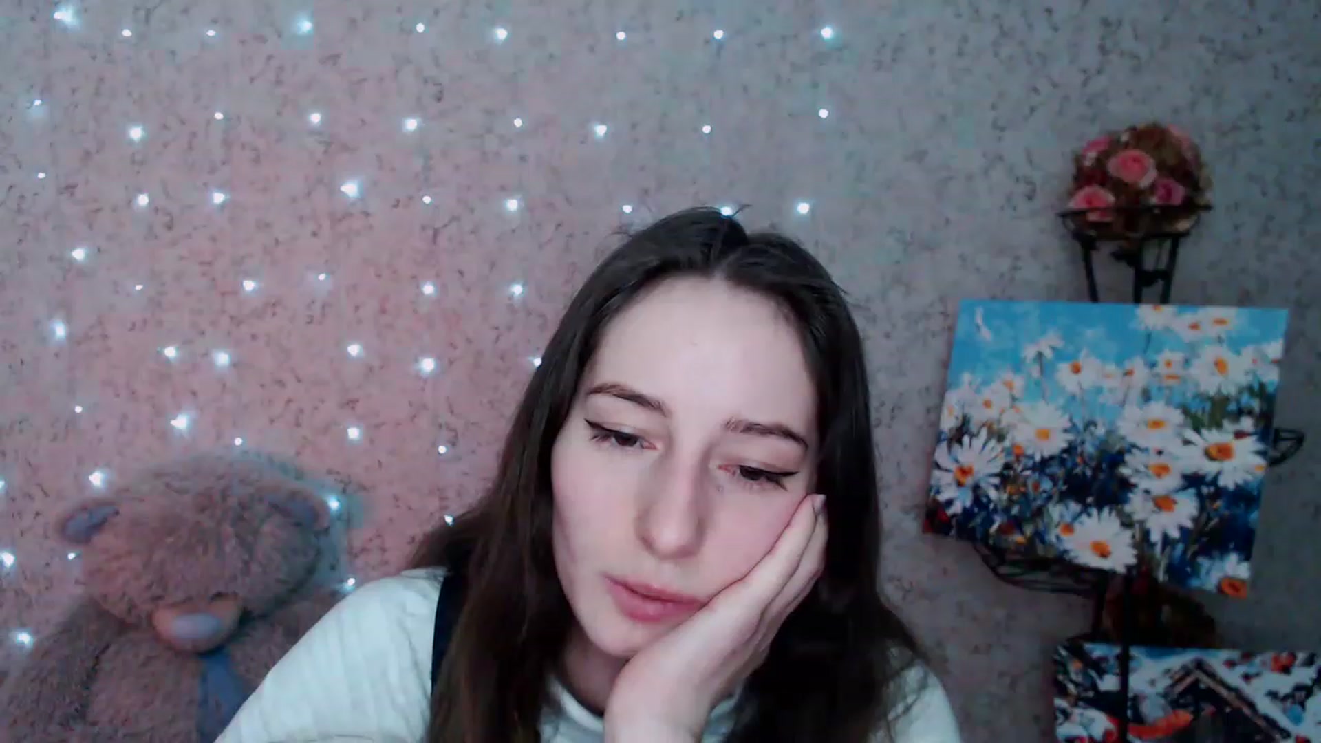 Gallery image thumbnail from Lunnaa_xx's myfreecams stream on, 02/01/2023, 16:05 image 9 of 20