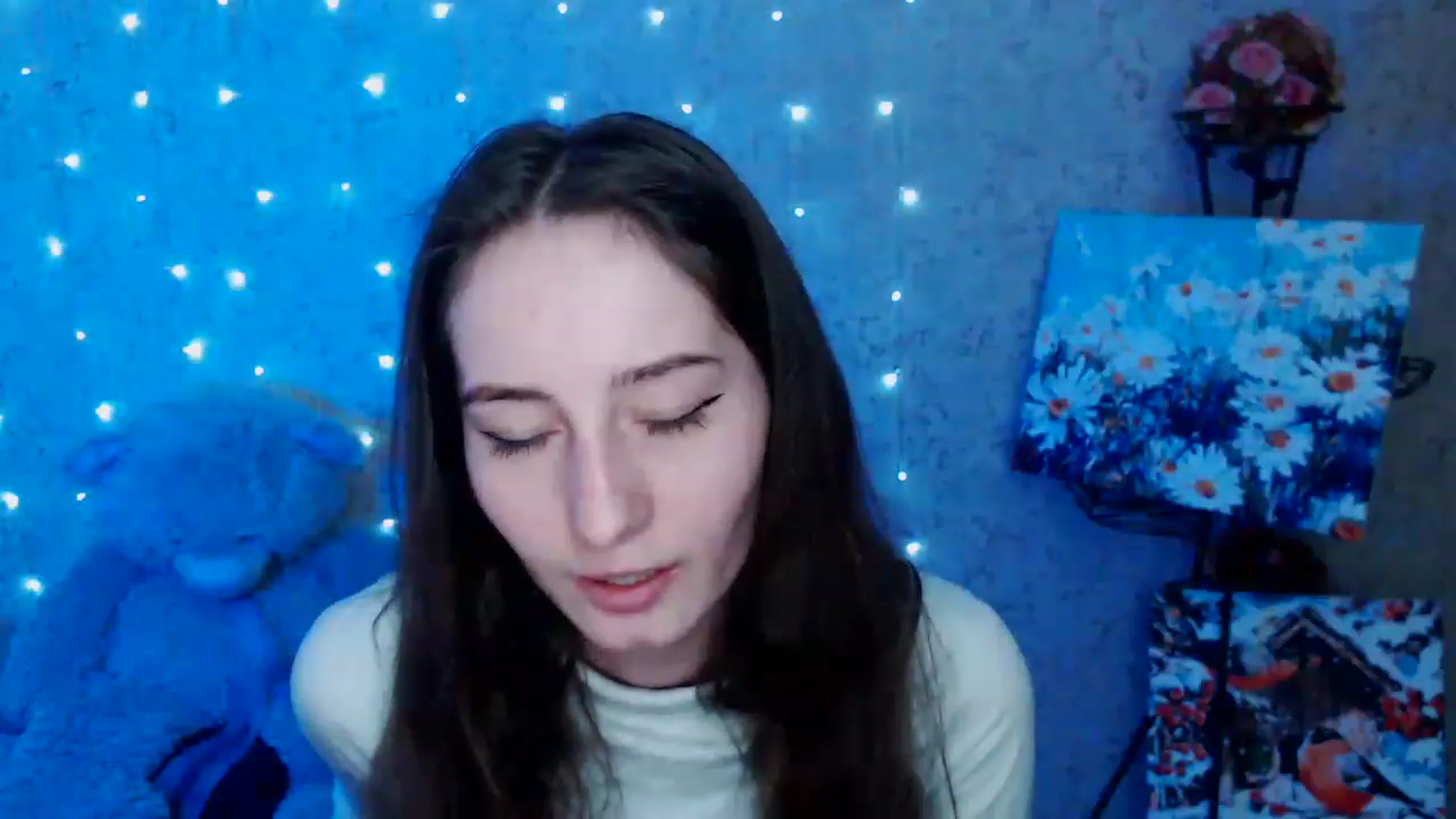 Gallery image thumbnail from Lunnaa_xx's myfreecams stream on, 02/01/2023, 16:05 image 3 of 20