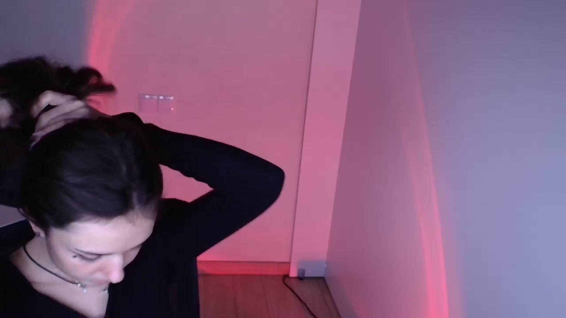Gallery image thumbnail from Lurenn's myfreecams stream on, 11/22/2023, 13:21 image 10 of 20
