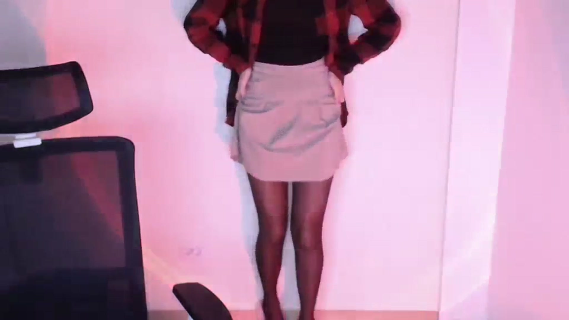 Gallery image thumbnail from Lurenn's myfreecams stream on, 11/23/2023, 14:05 image 11 of 20
