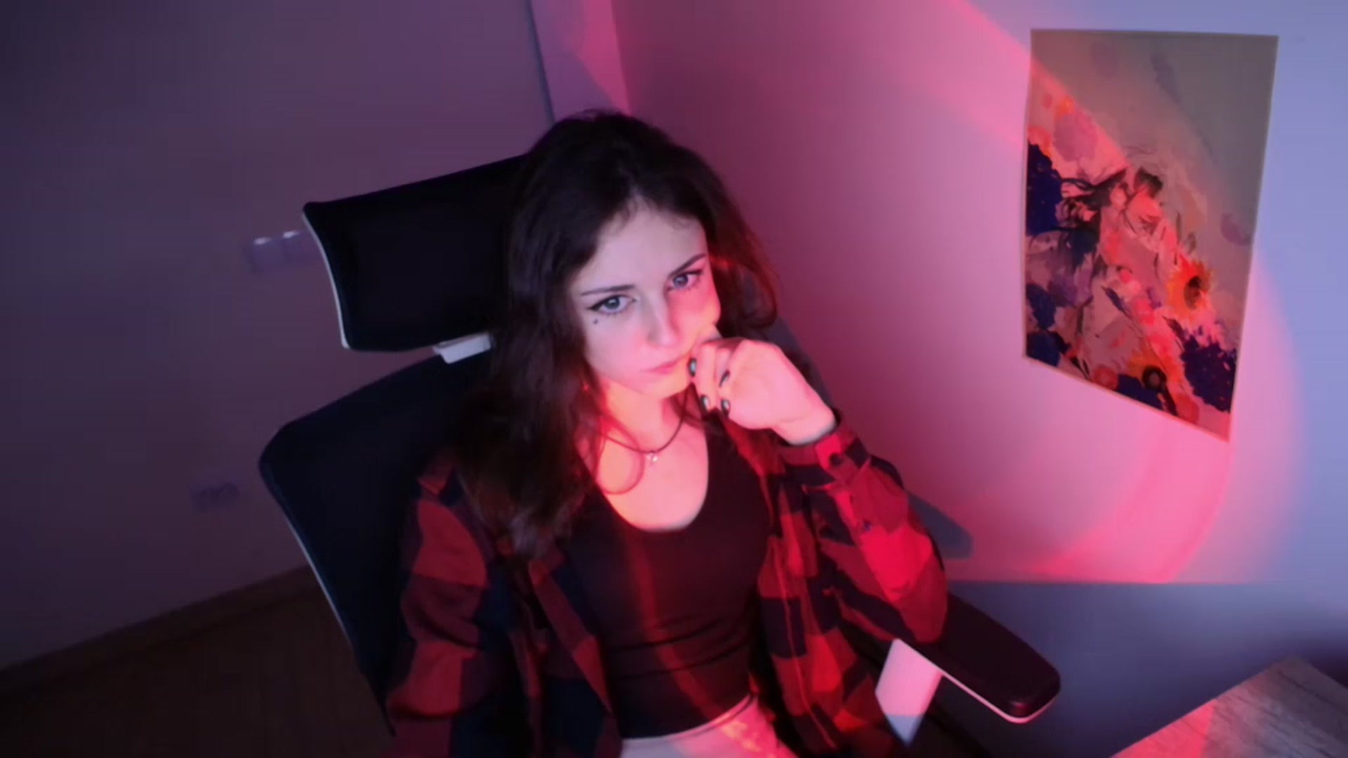 Gallery image thumbnail from Lurenn's myfreecams stream on, 11/26/2023, 16:09 image 2 of 20