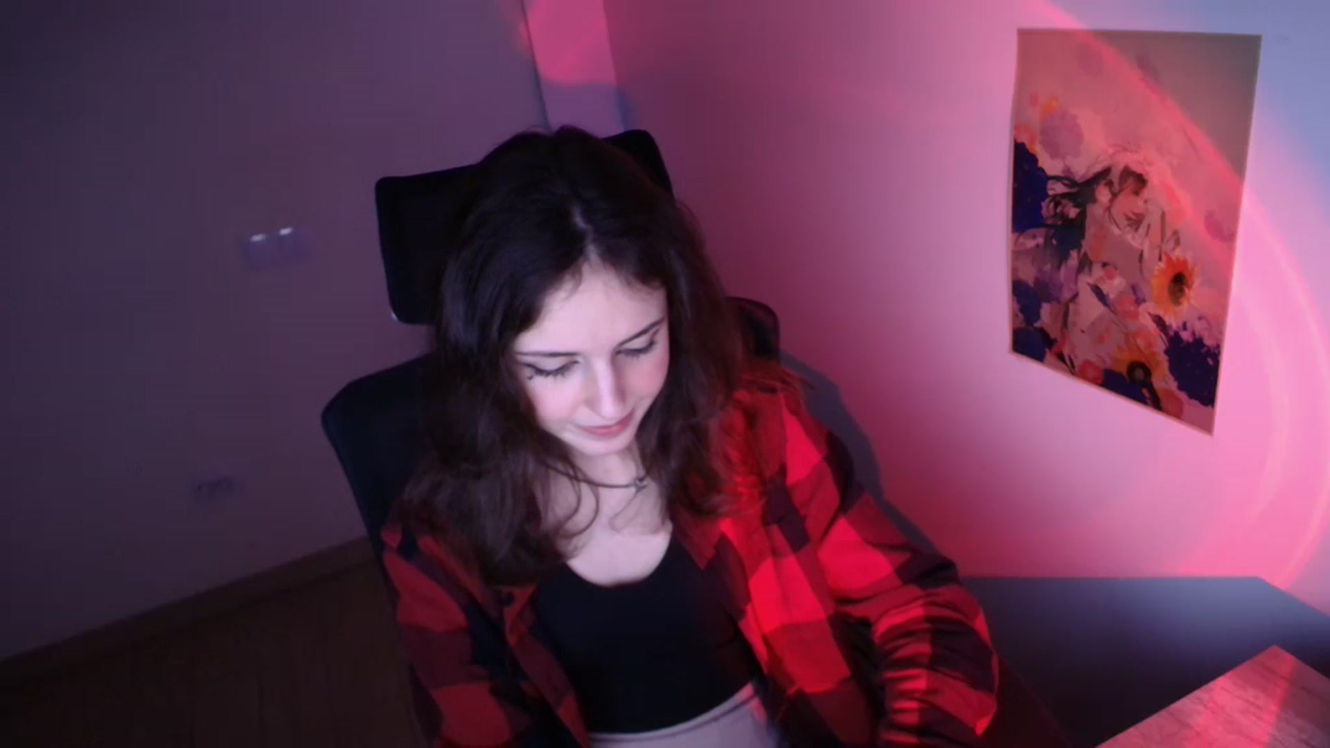 Gallery image thumbnail from Lurenn's myfreecams stream on, 11/26/2023, 16:09 image 14 of 20