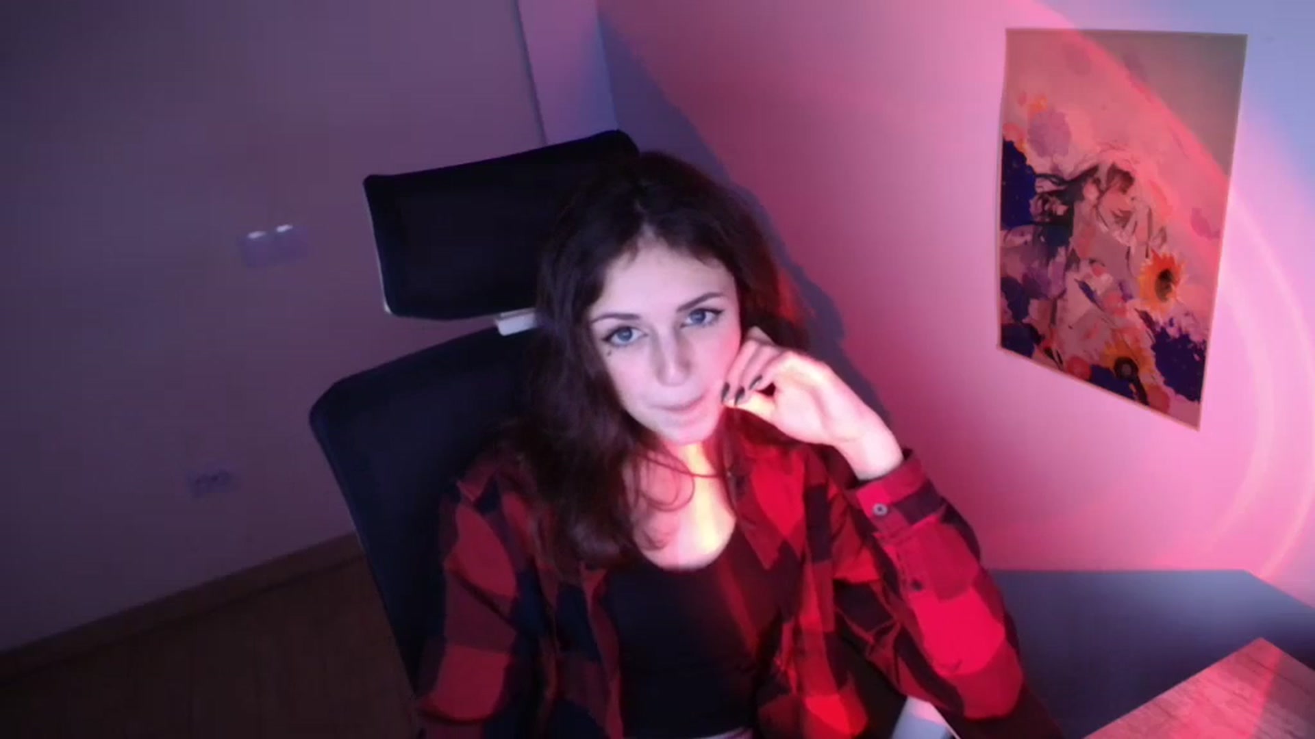 Gallery image thumbnail from Lurenn's myfreecams stream on, 11/26/2023, 16:09 image 19 of 20