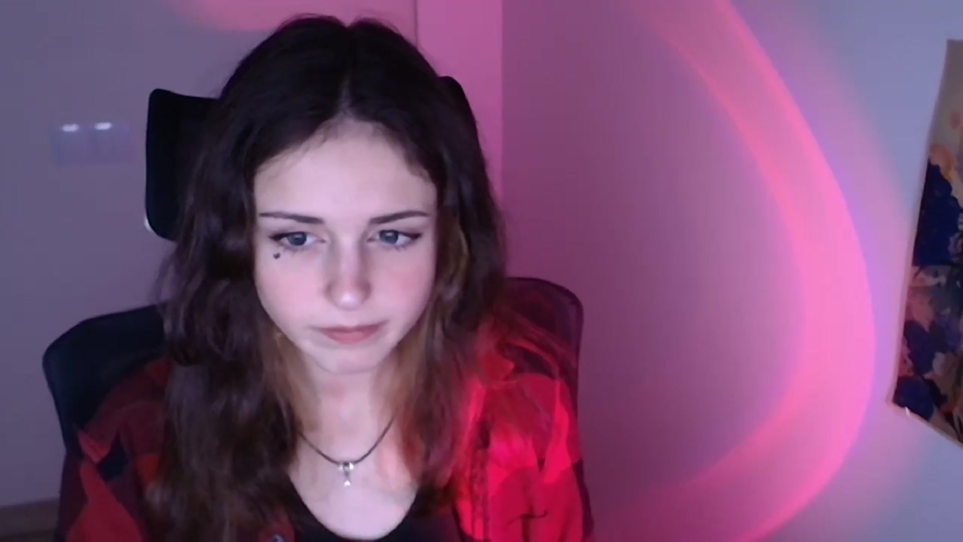 Gallery image thumbnail from Lurenn's myfreecams stream on, 11/27/2023, 08:41 image 3 of 20