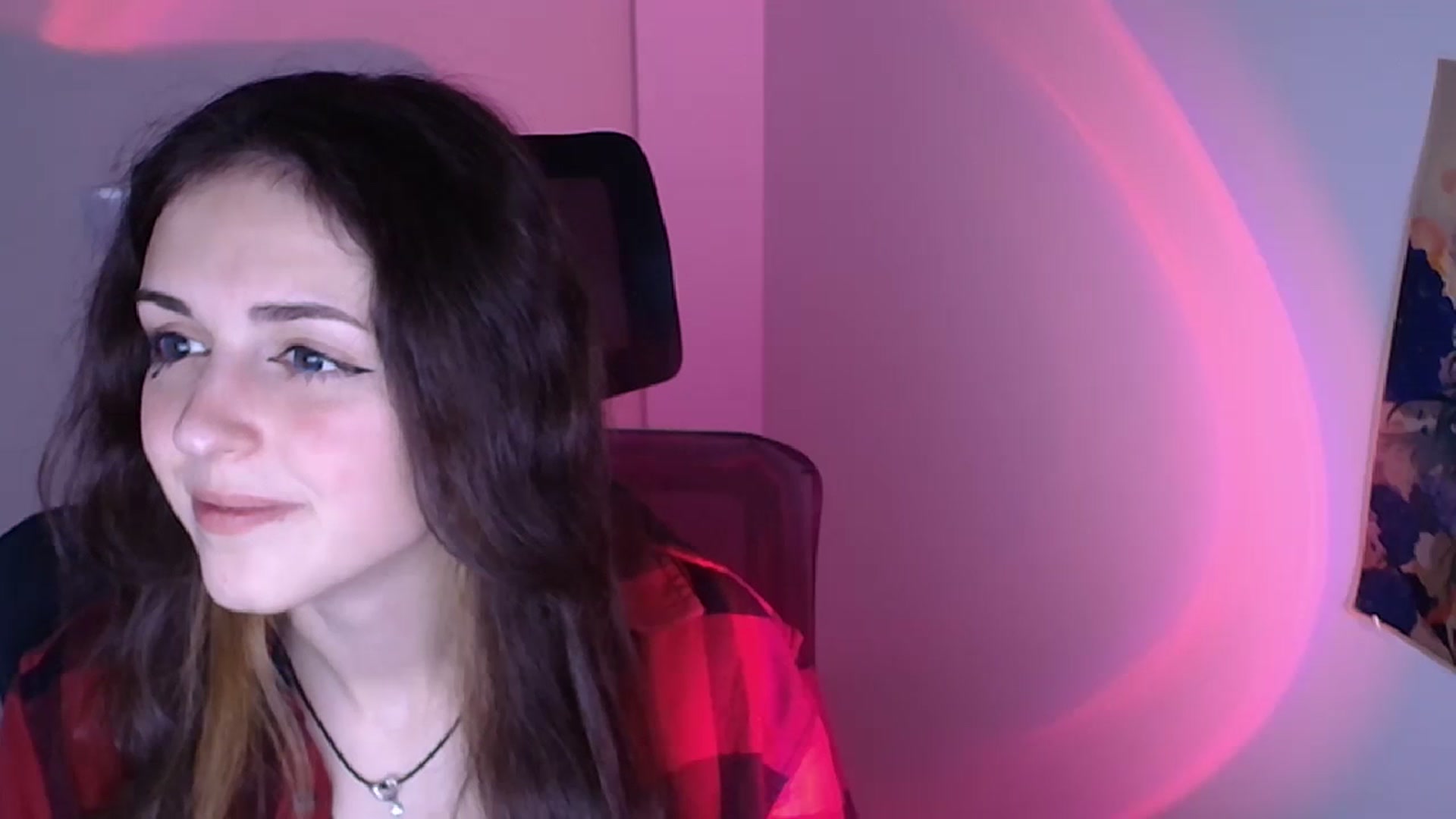 Gallery image thumbnail from Lurenn's myfreecams stream on, 11/27/2023, 08:41 image 16 of 20