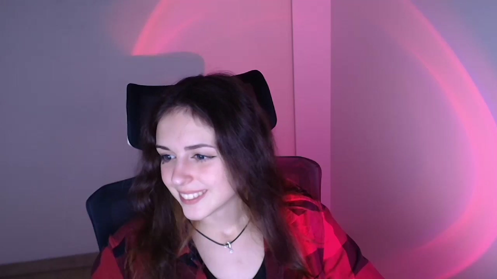 Gallery image thumbnail from Lurenn's myfreecams stream on, 11/27/2023, 09:45 image 3 of 20