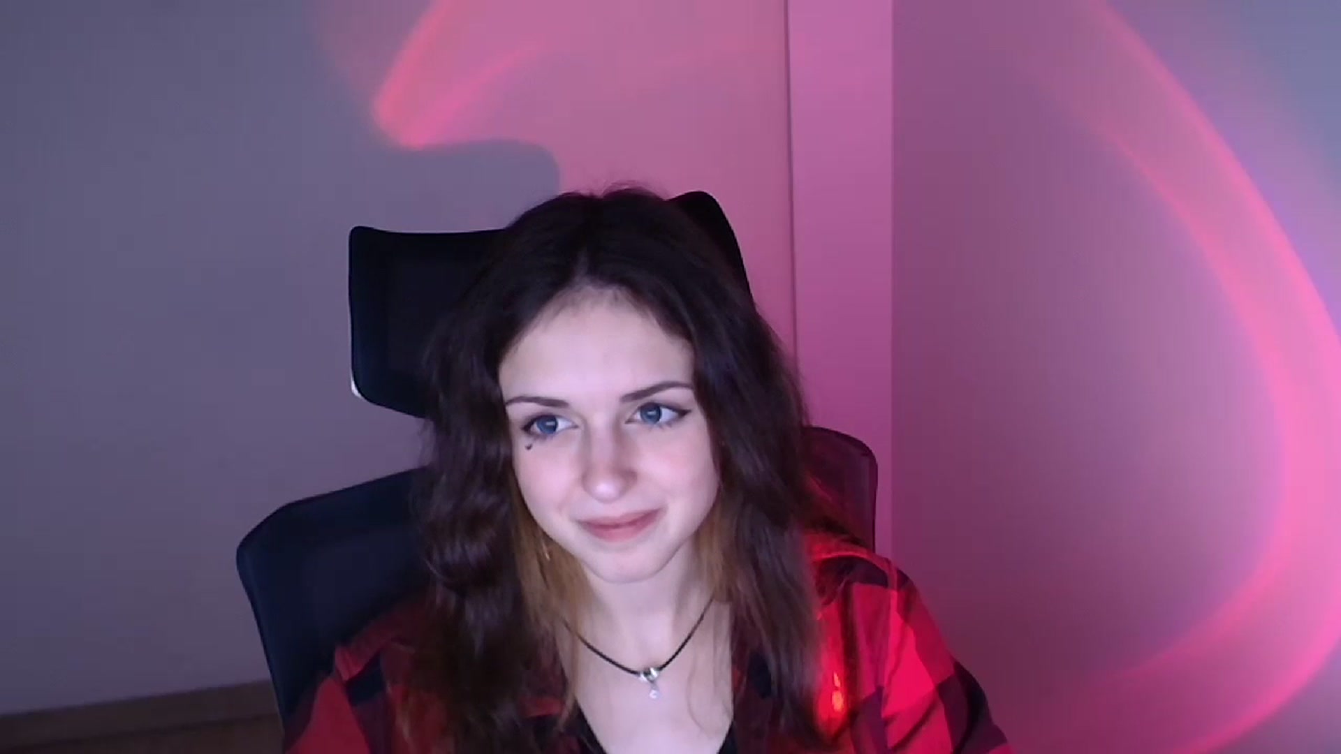 Gallery image thumbnail from Lurenn's myfreecams stream on, 11/27/2023, 09:45 image 9 of 20